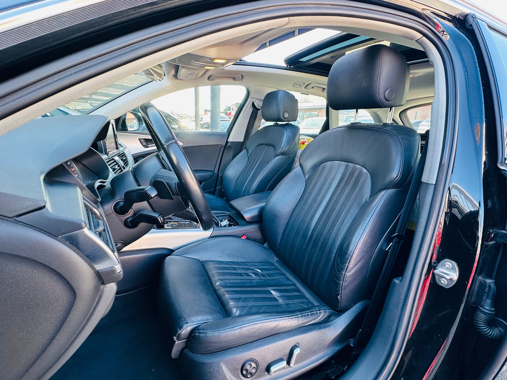 AUDI A6 Limousine 3.0 TDI V6 Attraction quattro S-tronic-image-13