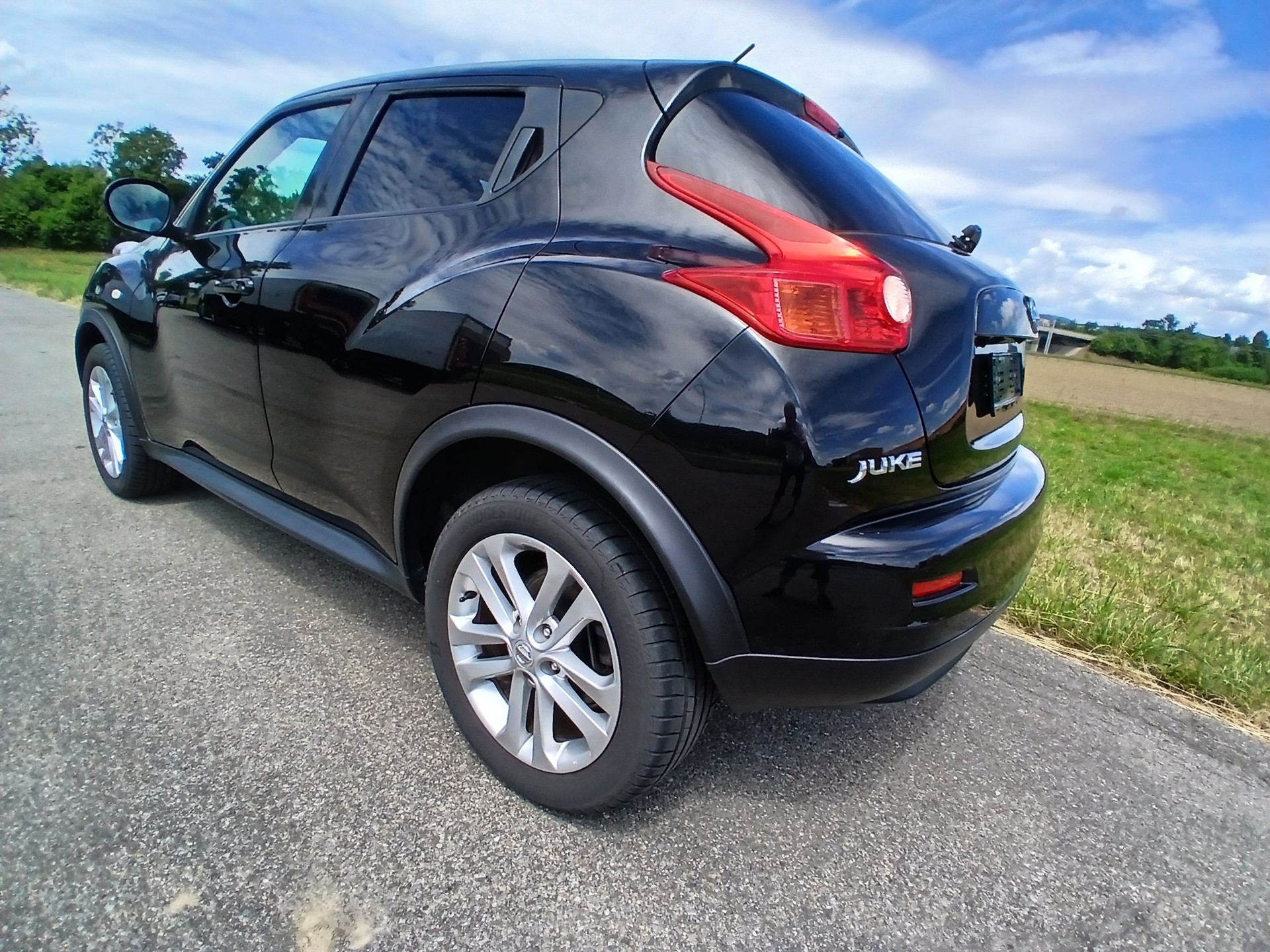NISSAN Juke 1.6 Shiro-image-2