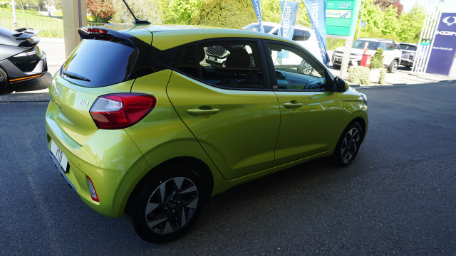HYUNDAI i10 1.2 Amplia Aut.-image-5