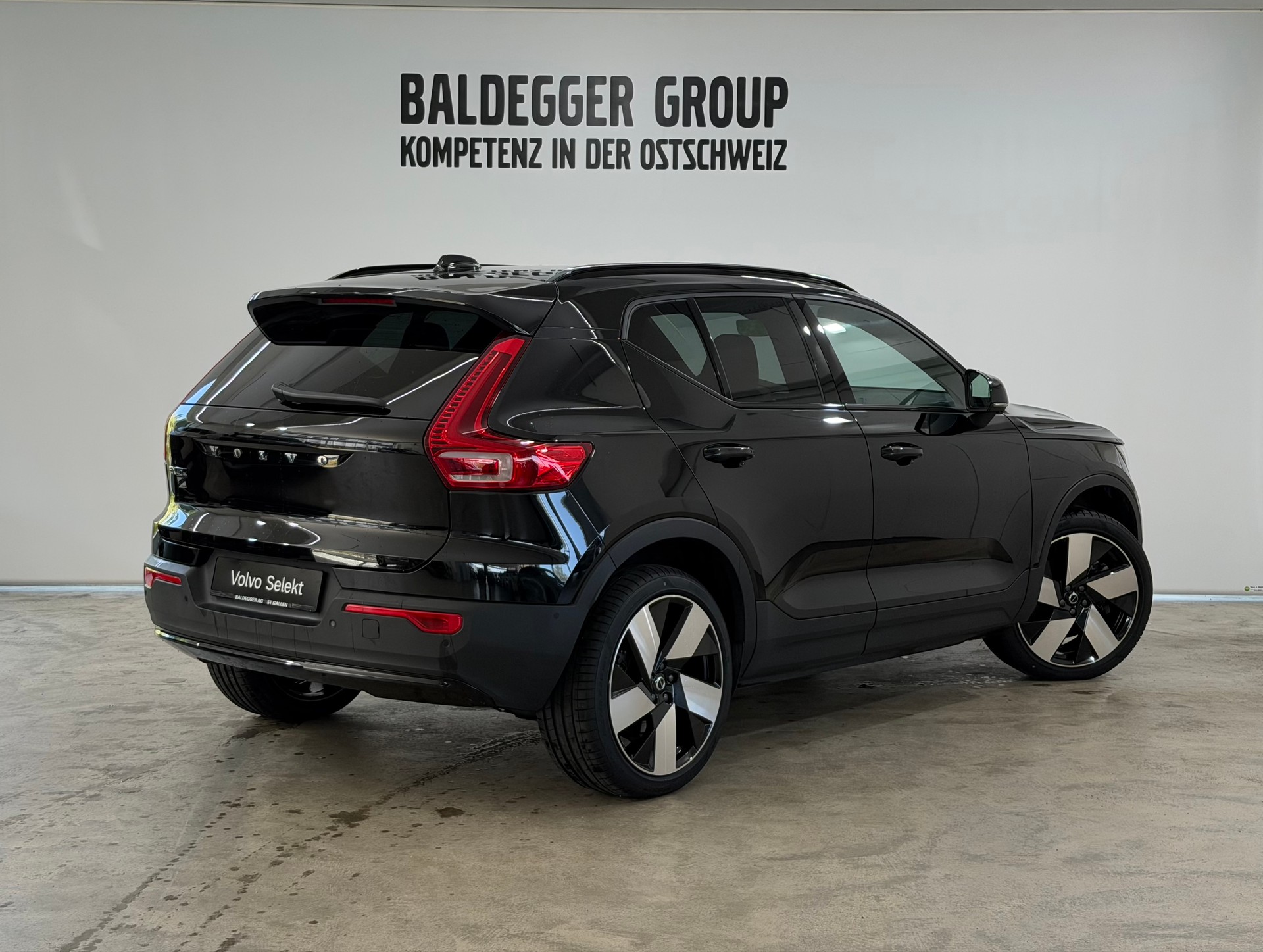 VOLVO EX40 Twin Plus AWD-image-2