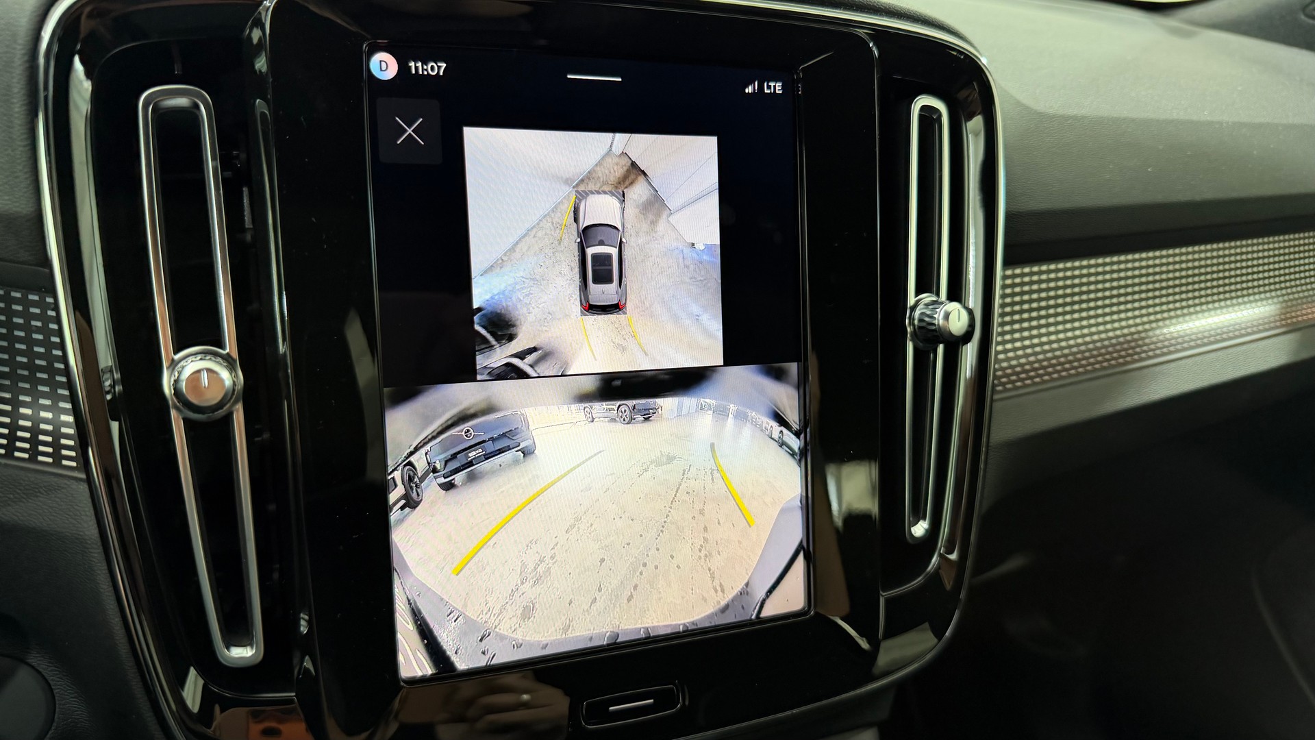 VOLVO EX40 Twin Plus AWD-image-8