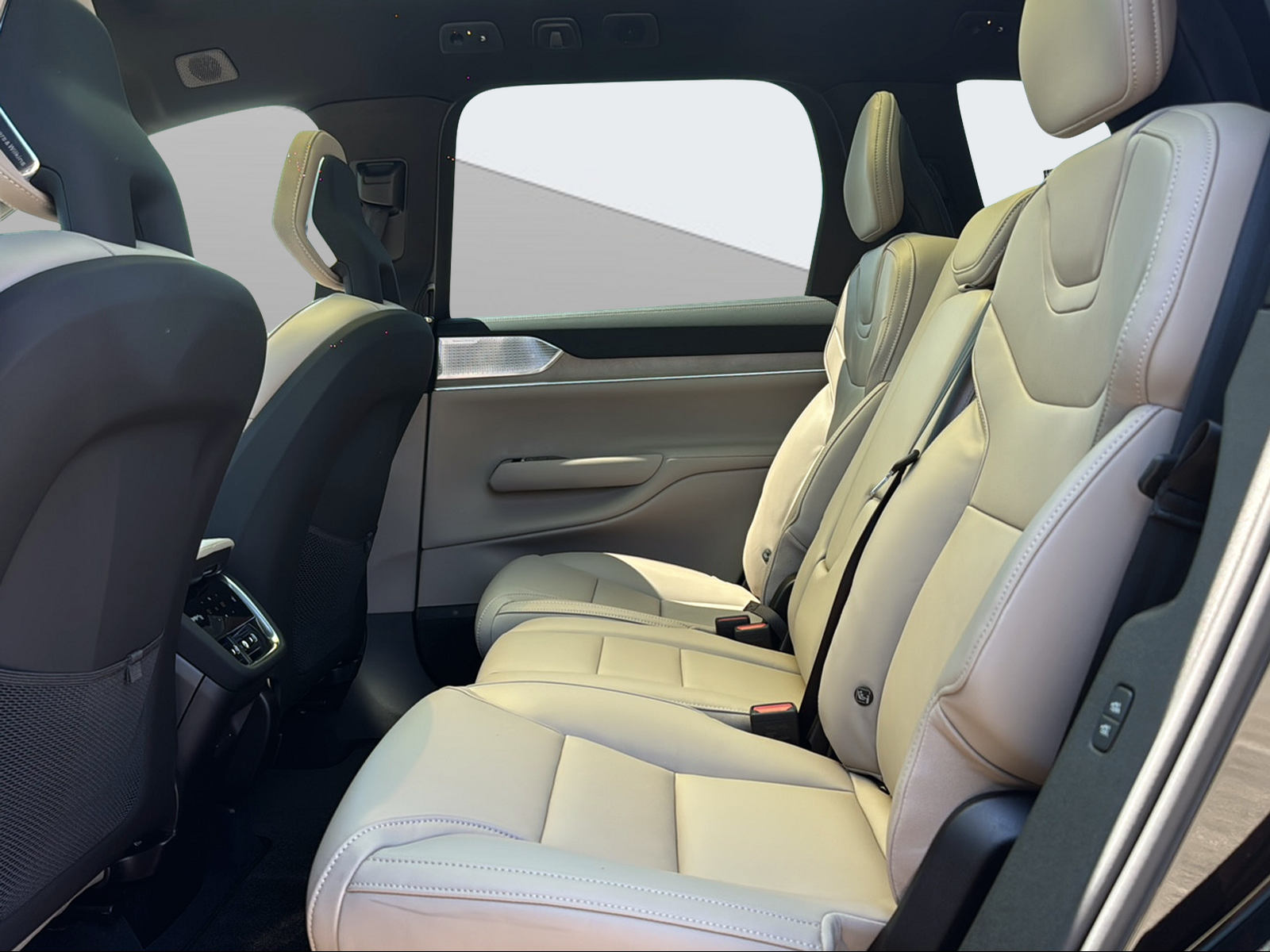 VOLVO EX 90 Twin Performance Ultra AWDD-image-13