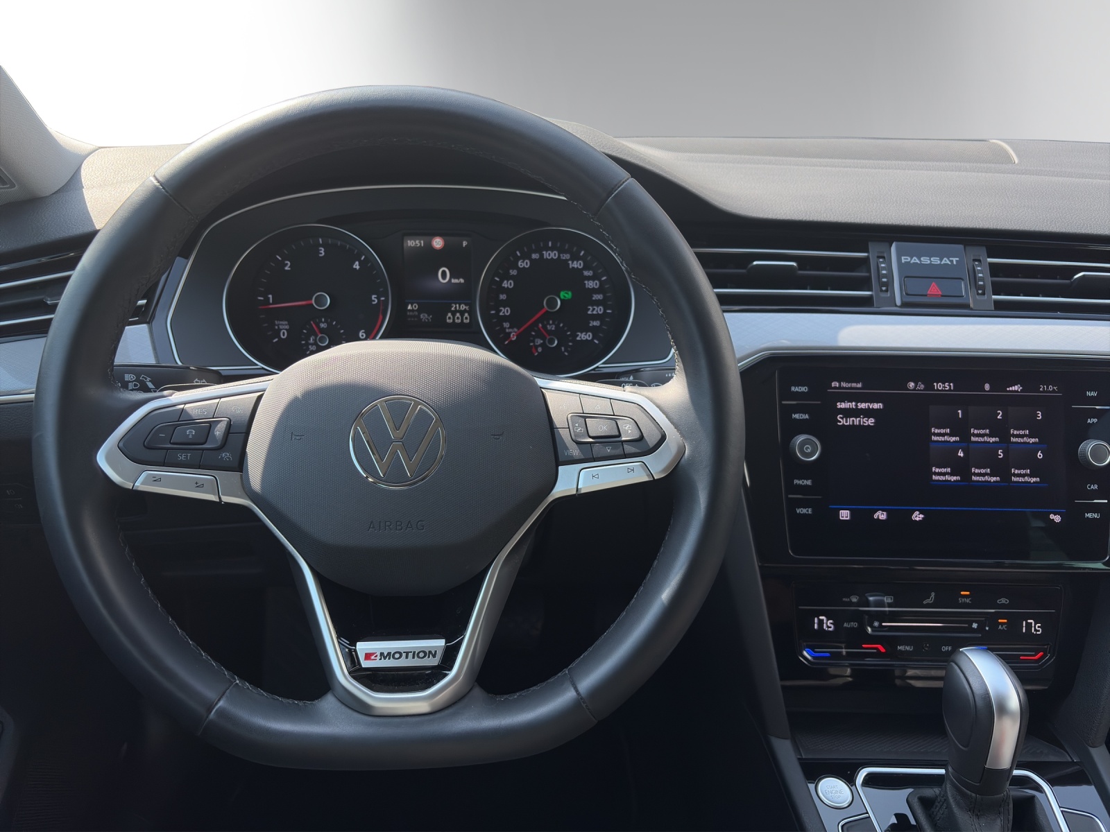 VW Passat 2.0 TDI BMT Business 4Motion DSG-image-13