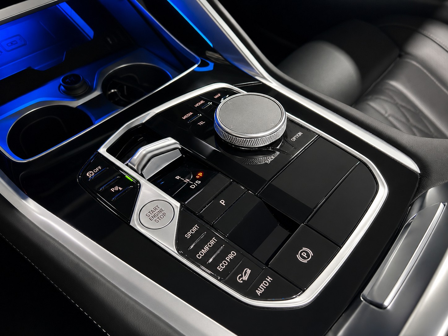 BMW X6 M60i M-SPORT CH FAHRZEUG-image-14