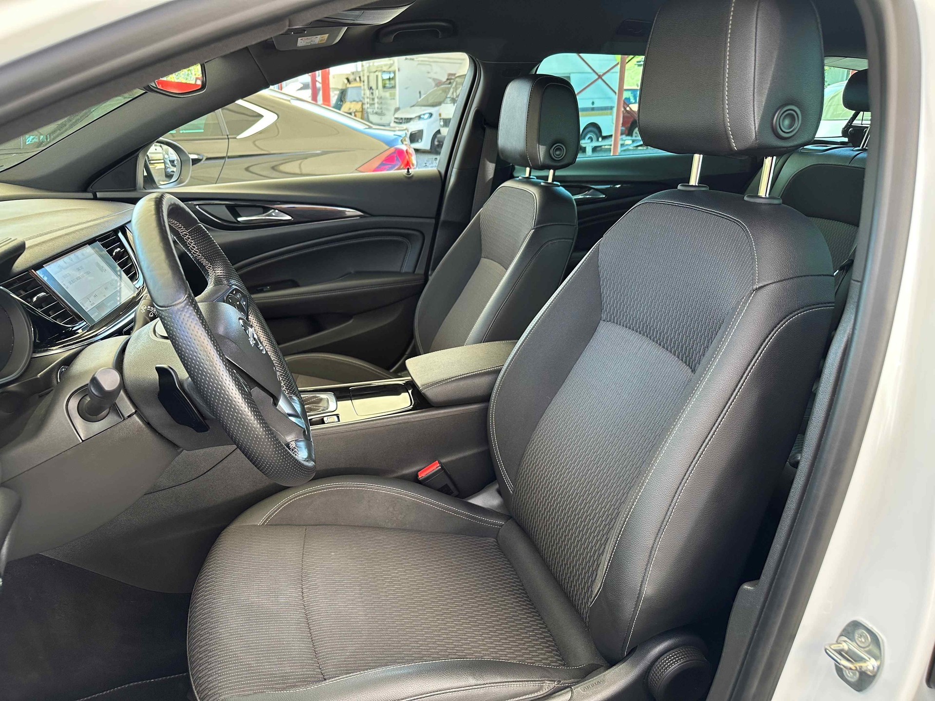 OPEL Insignia Sports Tourer 2.0 T Excellence AWD-image-18