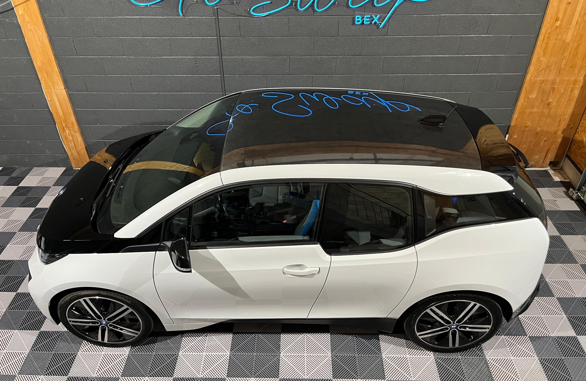 BMW i3 (94Ah)-image-6