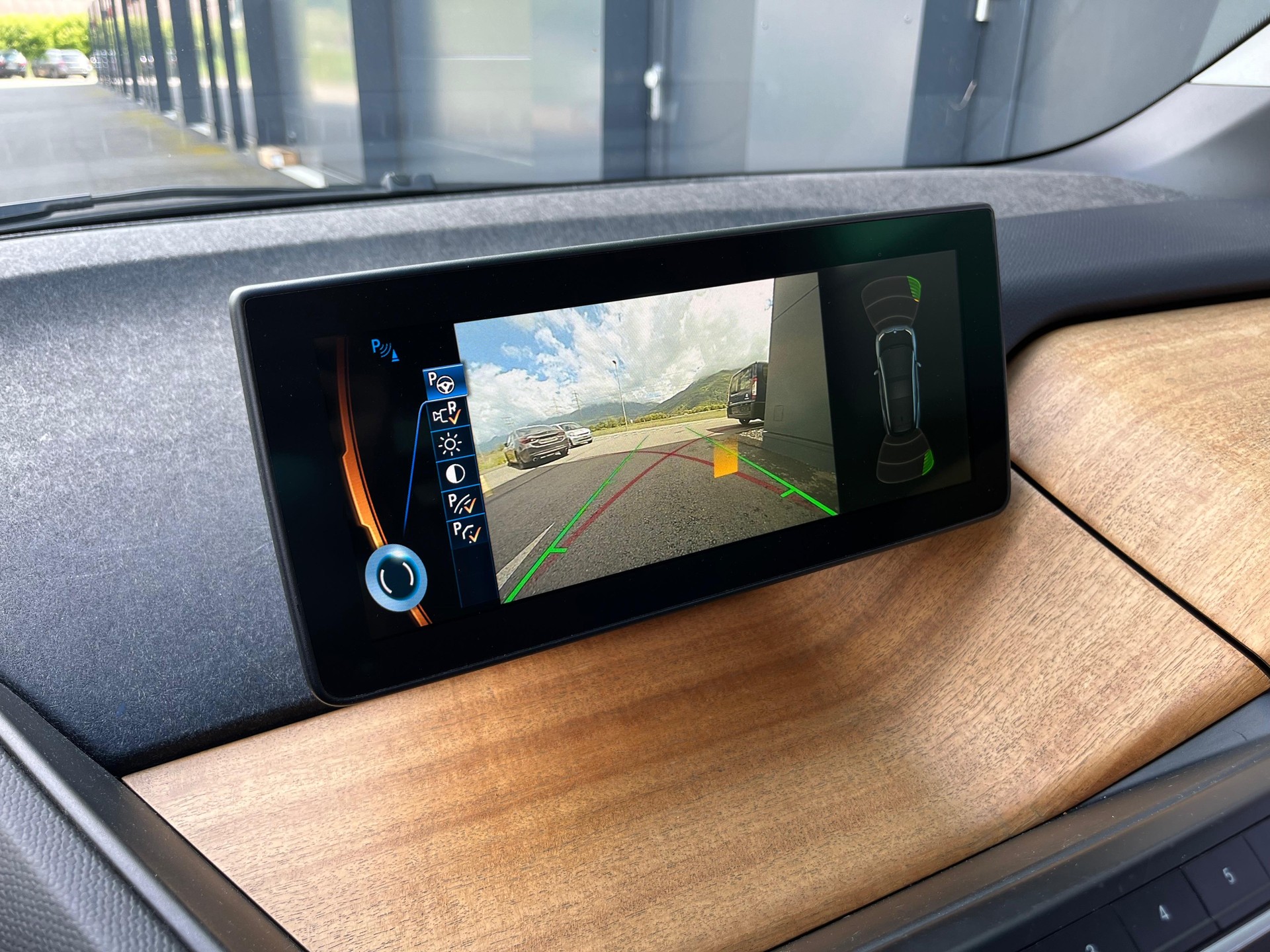BMW i3 (94Ah)-image-17
