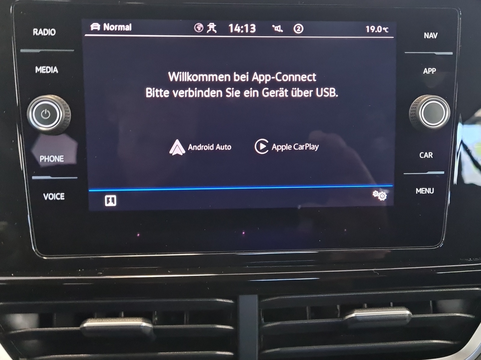 VW T-Roc 2.0 TSI R DSG 4Motion-image-13