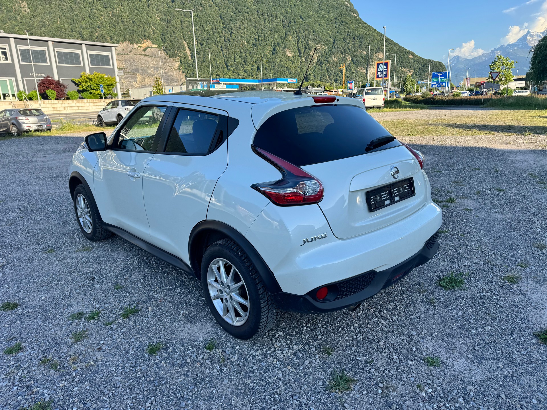 NISSAN Juke 1.6 DIG-T tekna 4x4 Xtronic M-CVT-image-6