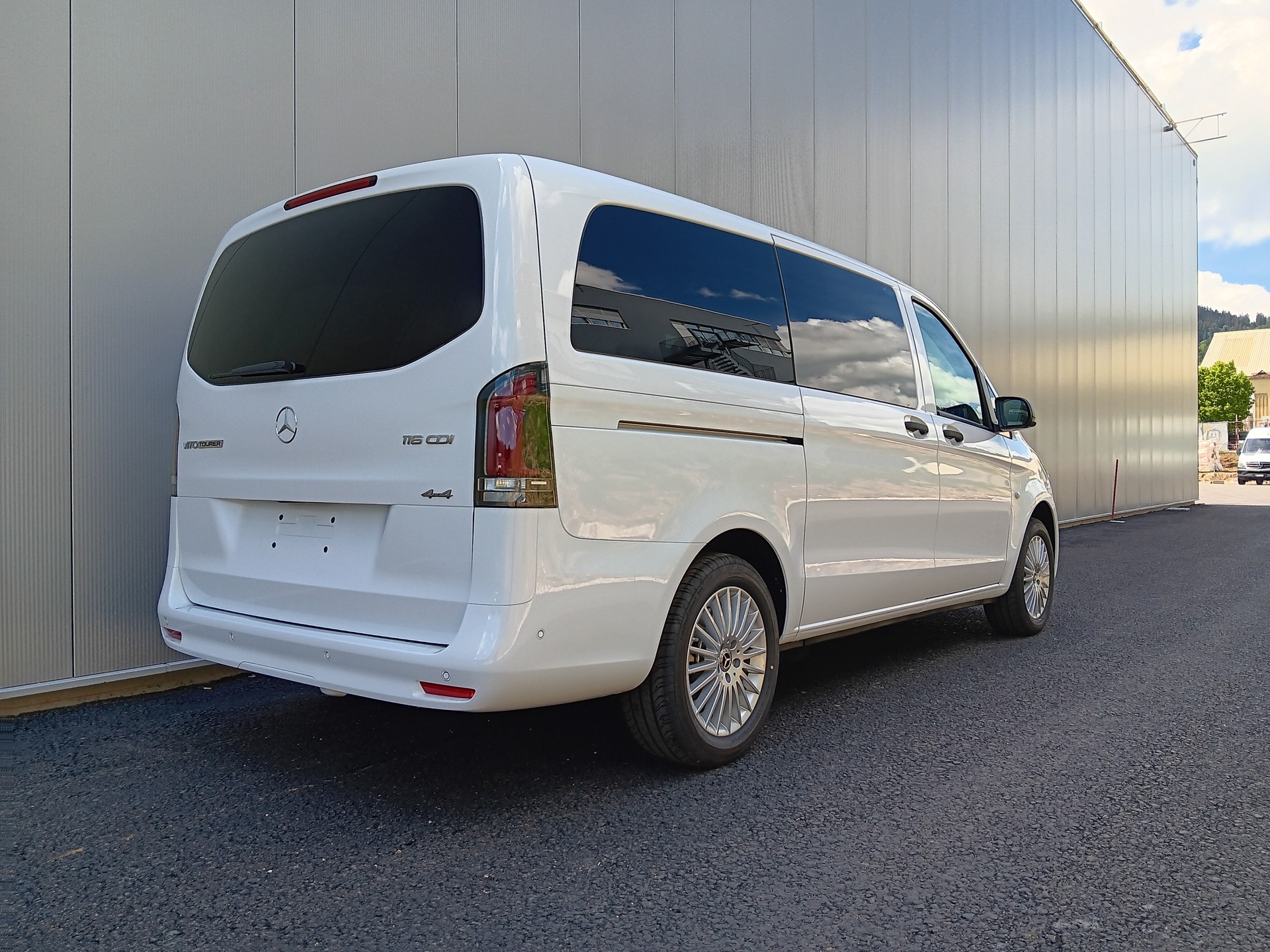 MERCEDES-BENZ Vito 116 CDI KB Tourer Select Family II 3200mm L 4X4-image-6