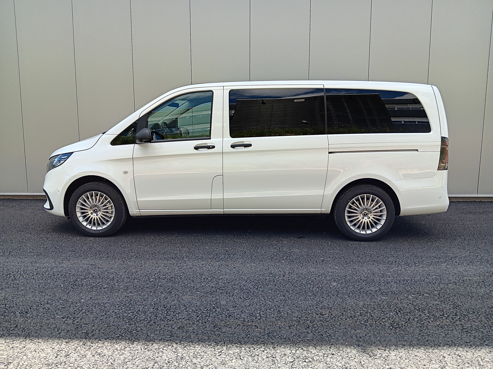 MERCEDES-BENZ Vito 116 CDI KB Tourer Select Family II 3200mm L 4X4-image-3