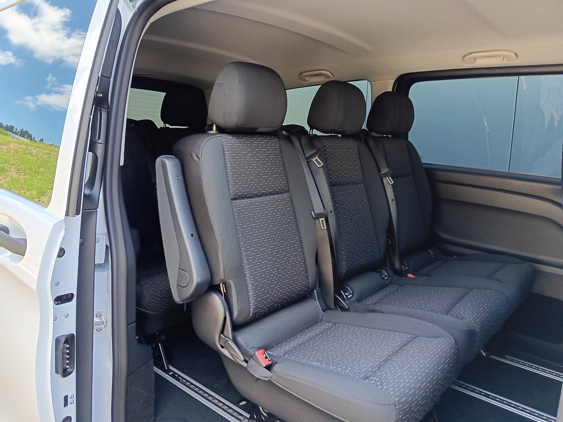 MERCEDES-BENZ Vito 116 CDI KB Tourer Select Family II 3200mm L 4X4-image-12