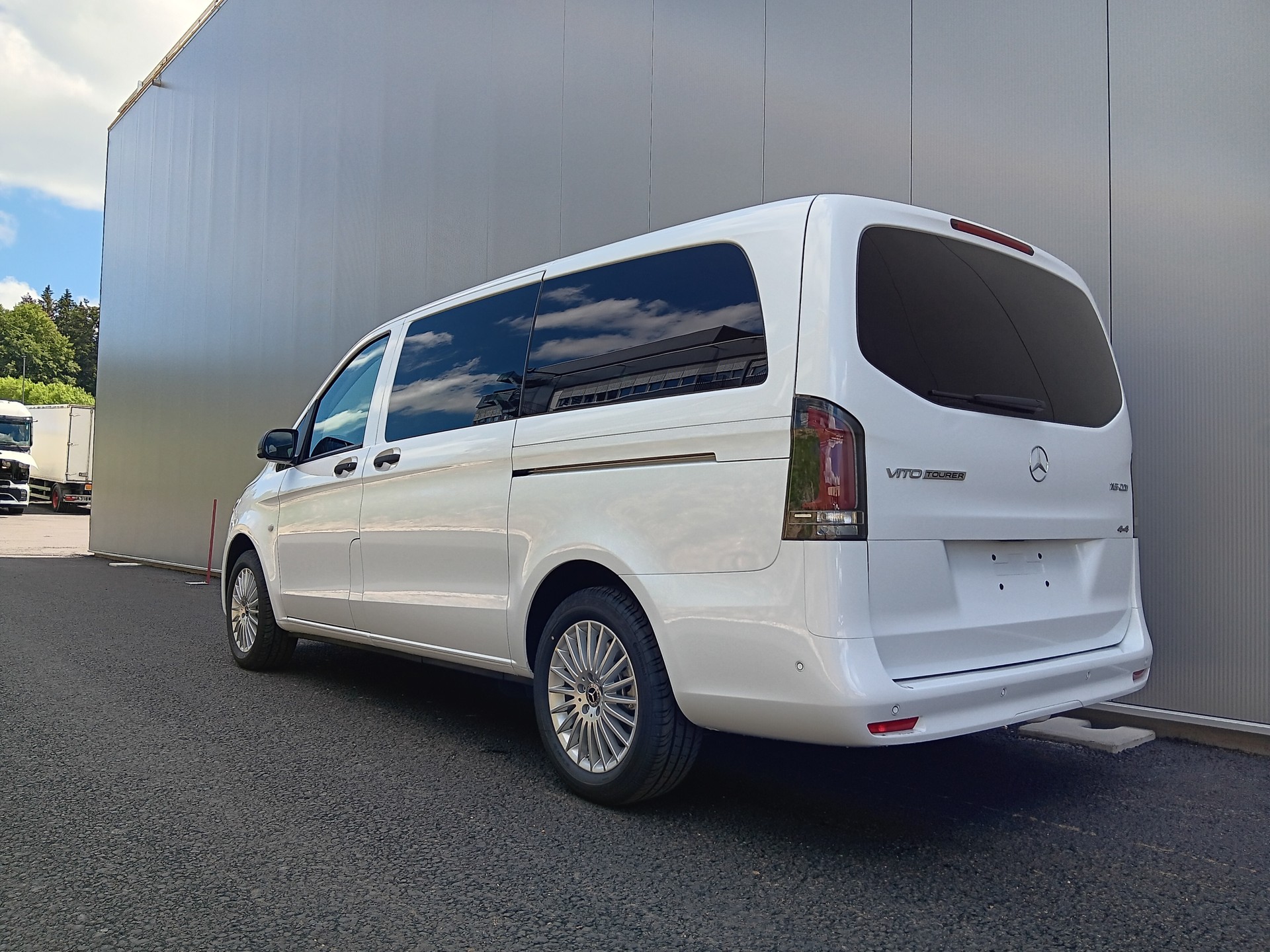 MERCEDES-BENZ Vito 116 CDI KB Tourer Select Family II 3200mm L 4X4-image-4