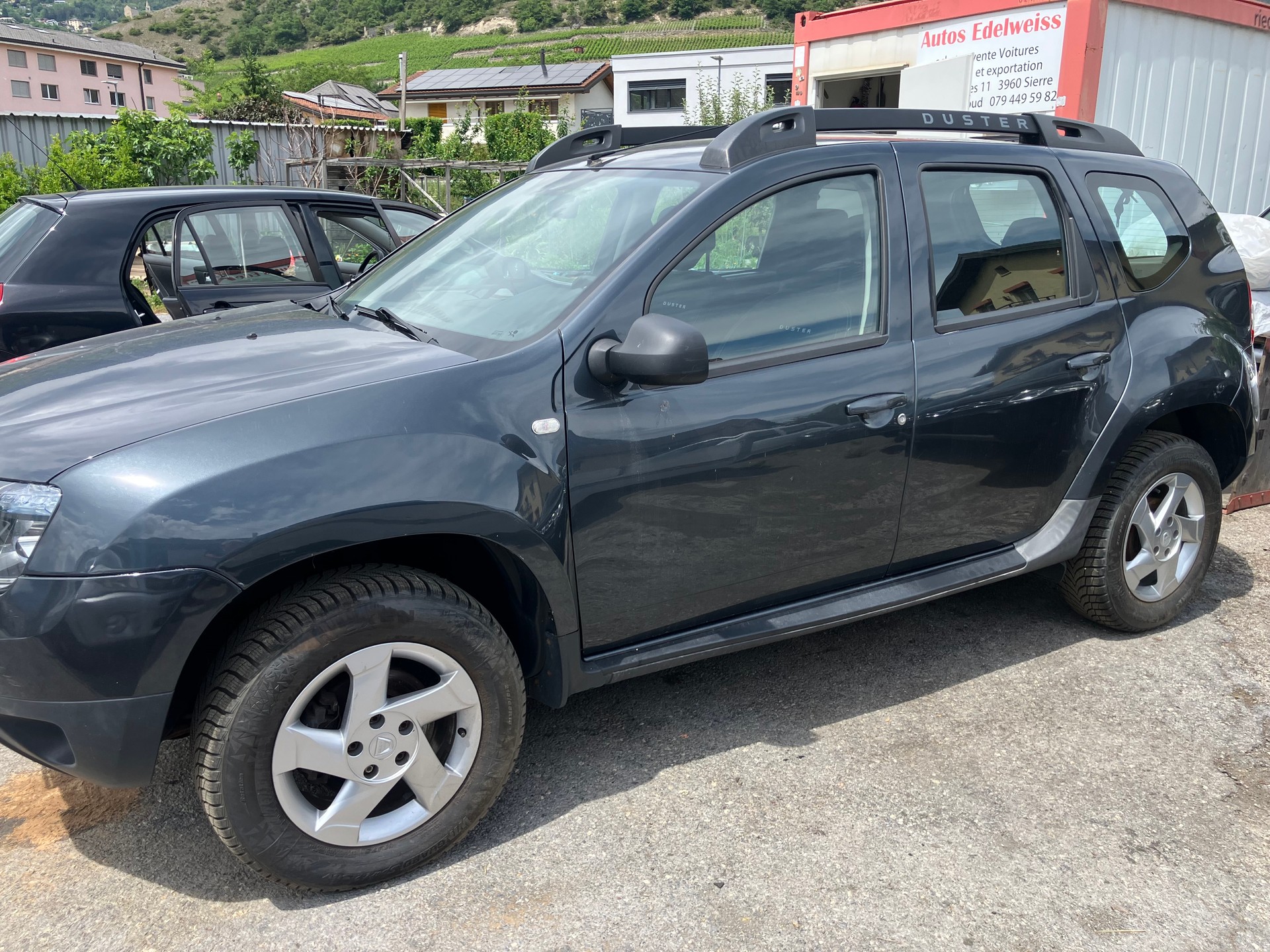 DACIA Duster 1.6 Lauréate 4x4-image-2