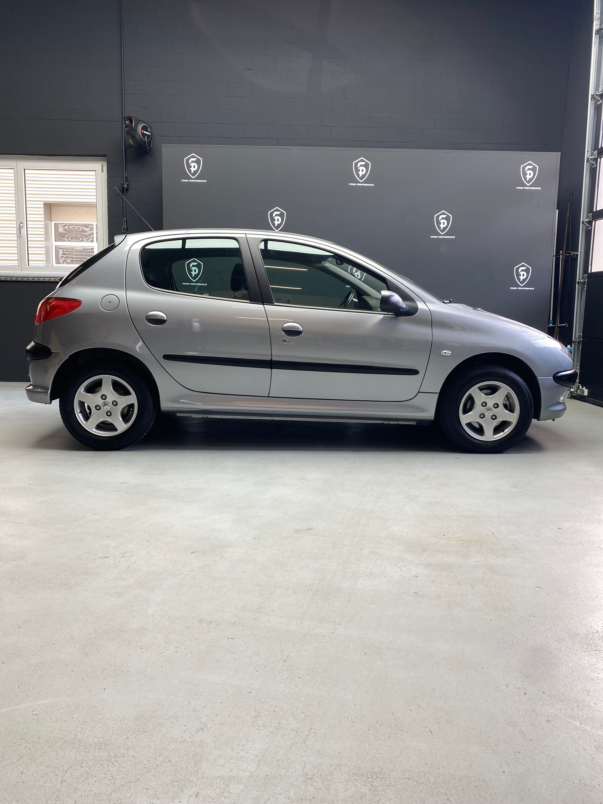 PEUGEOT PEUGEOT 206 1.6 16V Exclusive Edition Automatic-image-7