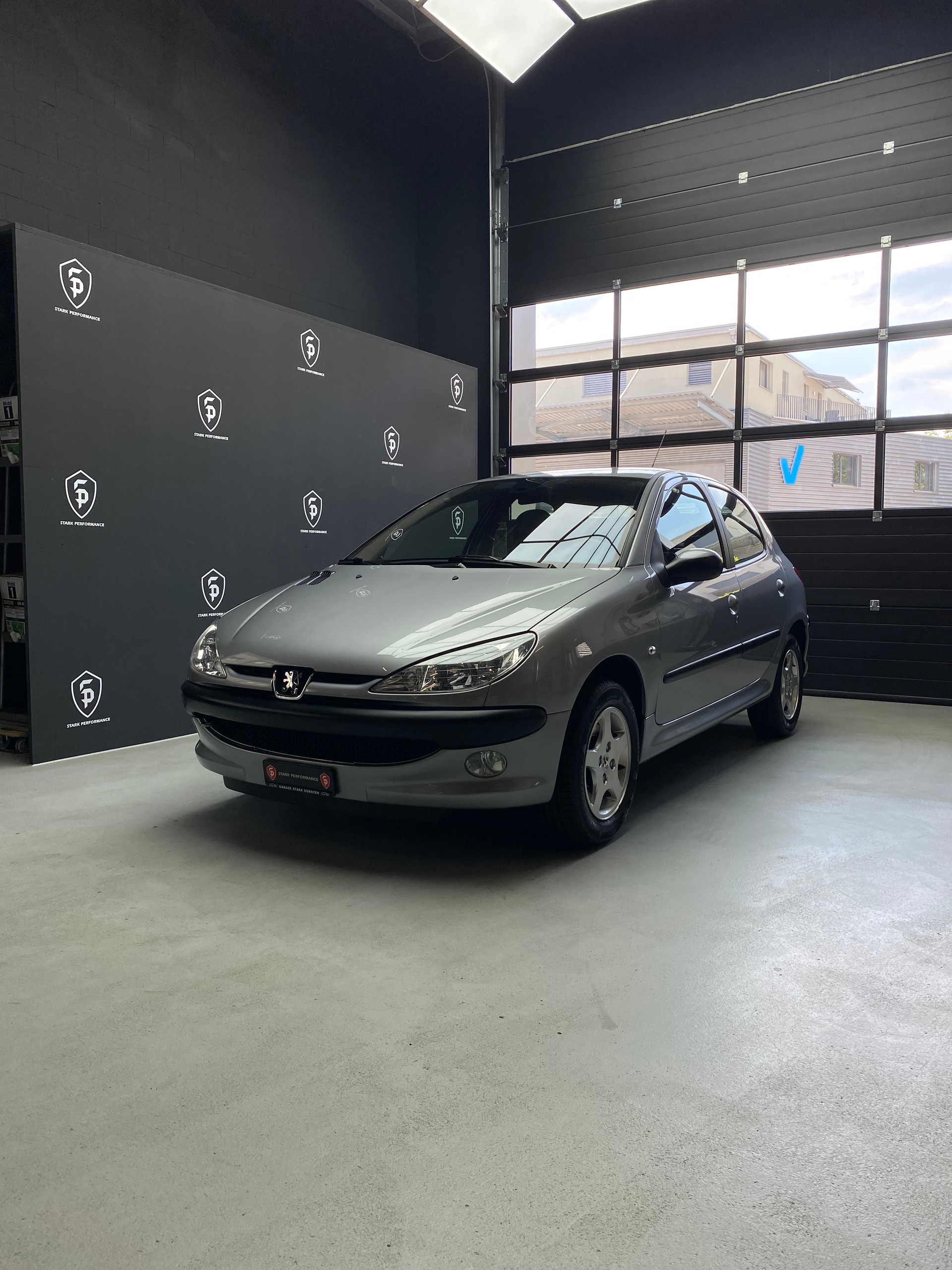 PEUGEOT PEUGEOT 206 1.6 16V Exclusive Edition Automatic