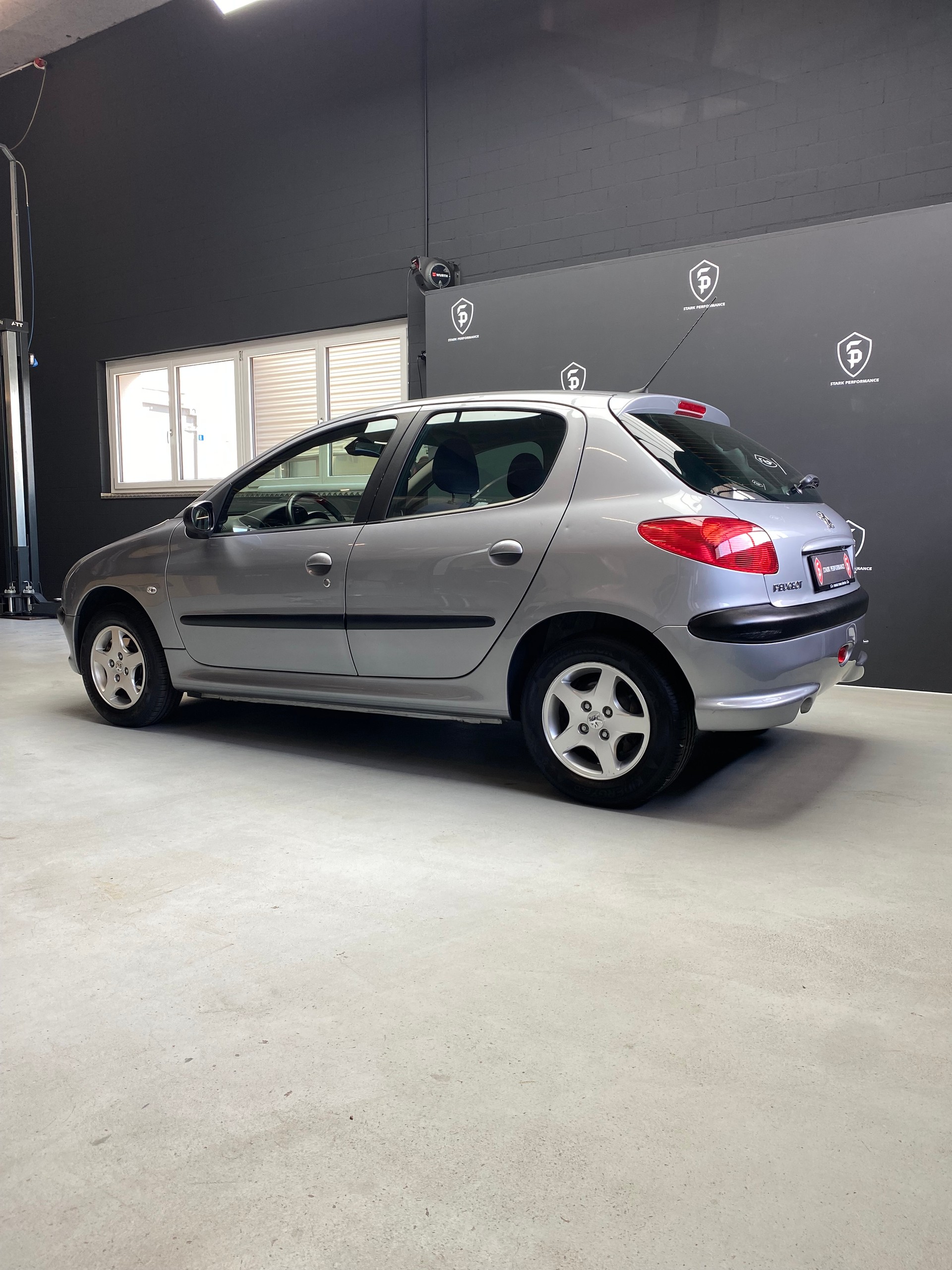 PEUGEOT PEUGEOT 206 1.6 16V Exclusive Edition Automatic-image-4