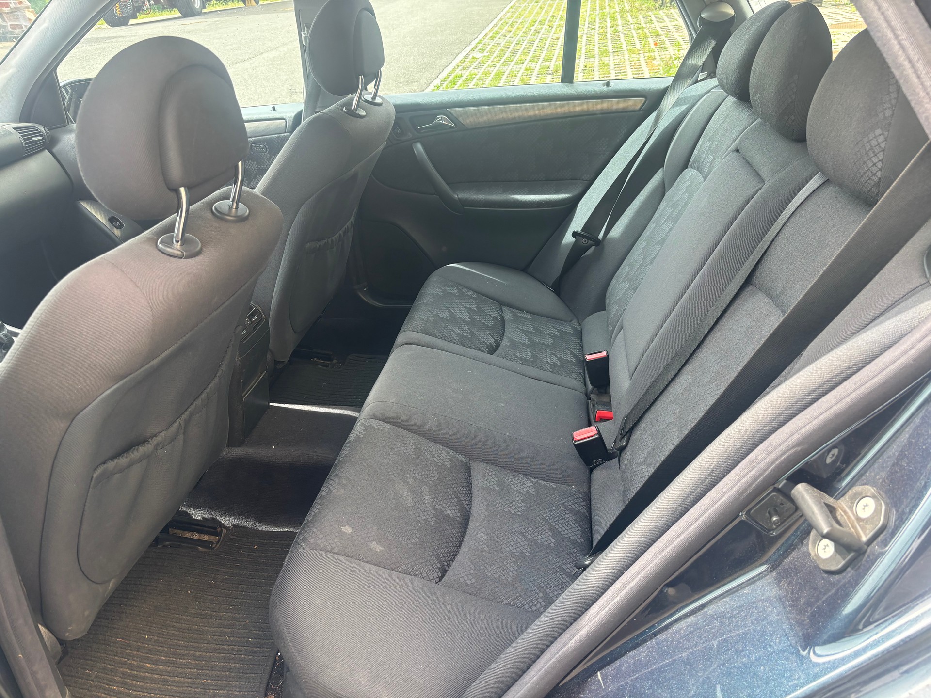 MERCEDES-BENZ C200 avendgard-image-10