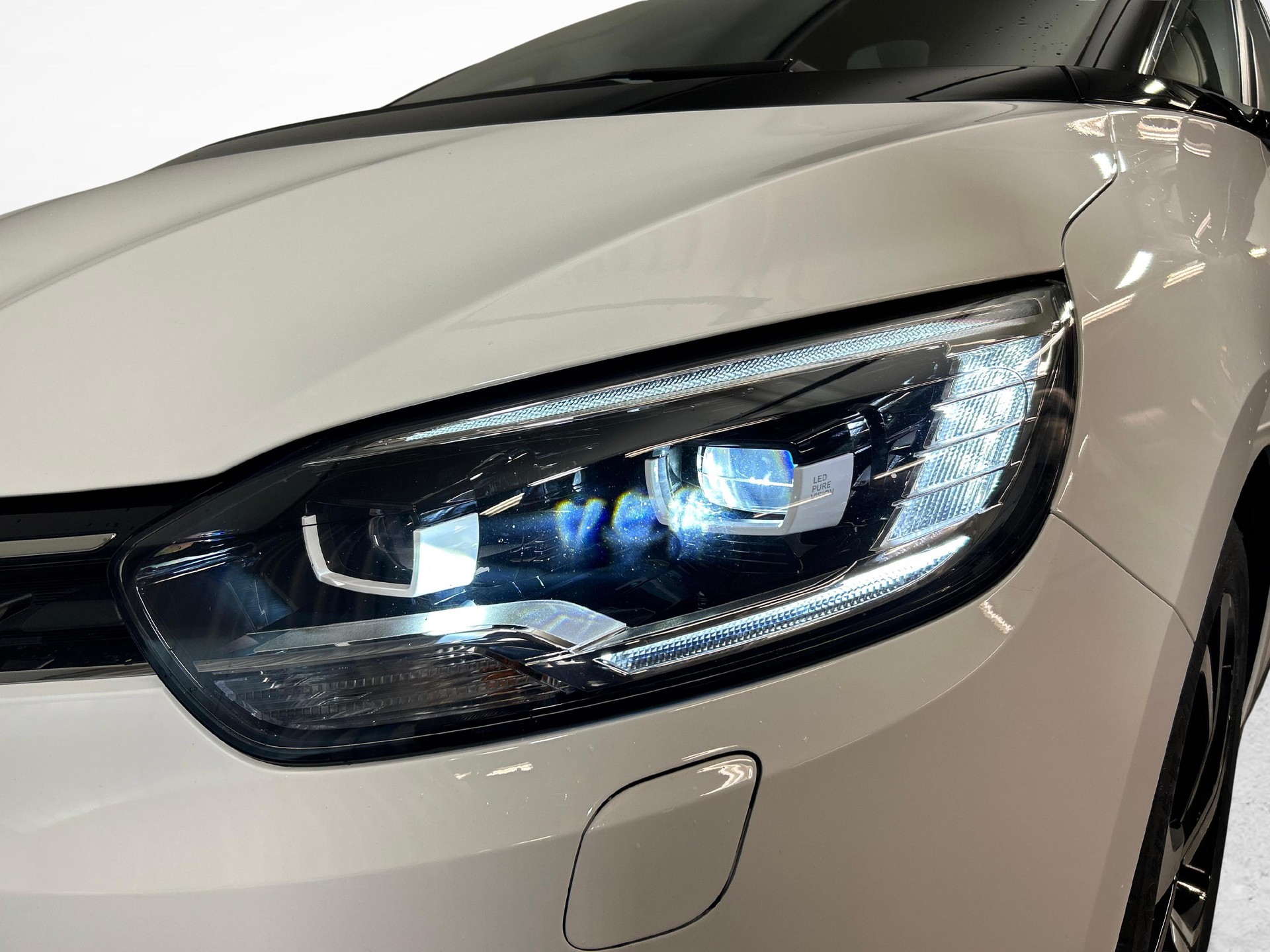 RENAULT Scénic 1.3 TCe 140 Intens Advant. EDC-image-14