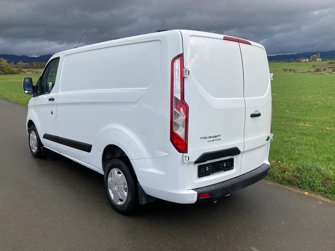 FORD Transit Custom Van 280 L1H1Trend-image-3