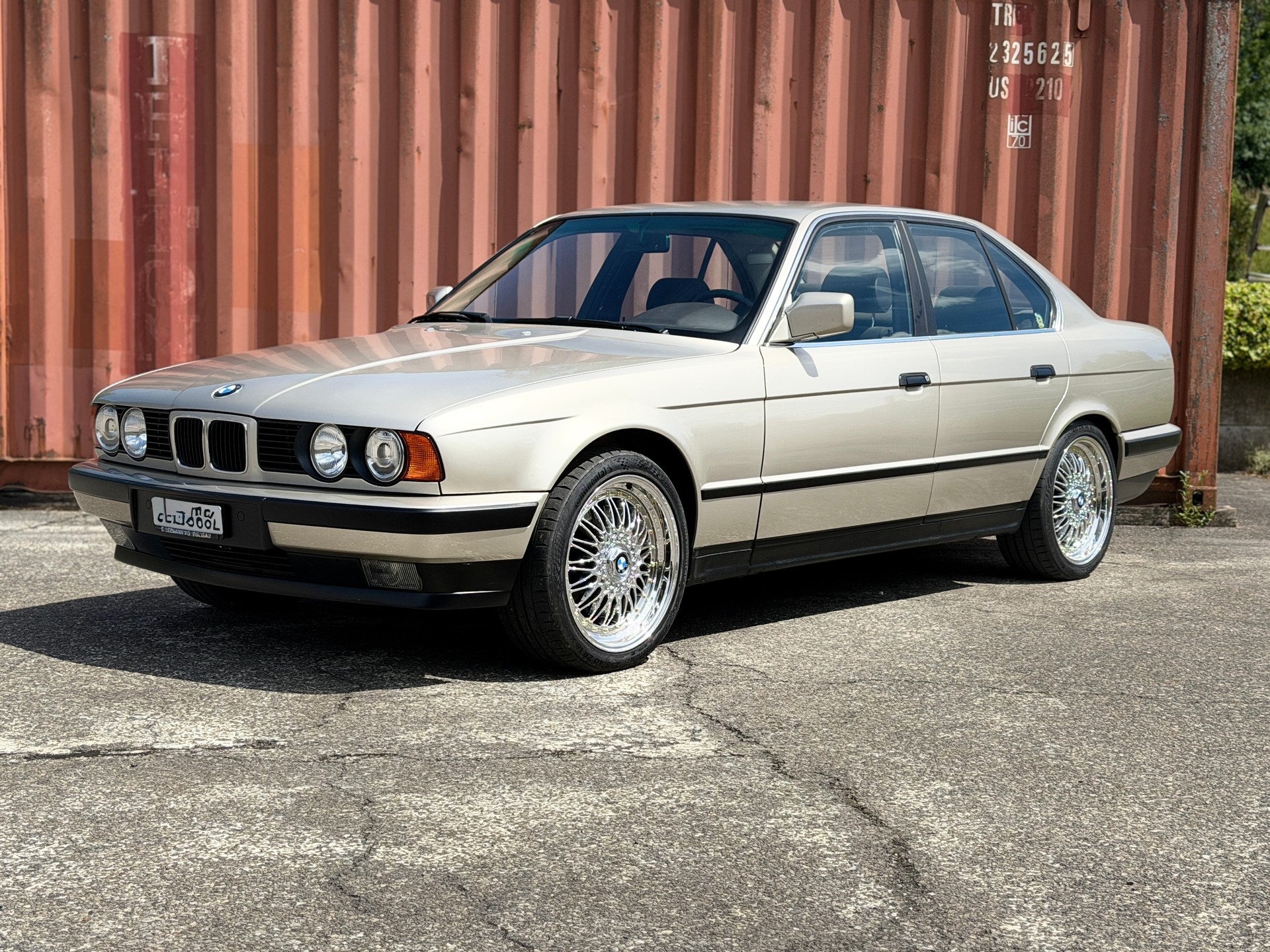 BMW 525i A-image-0