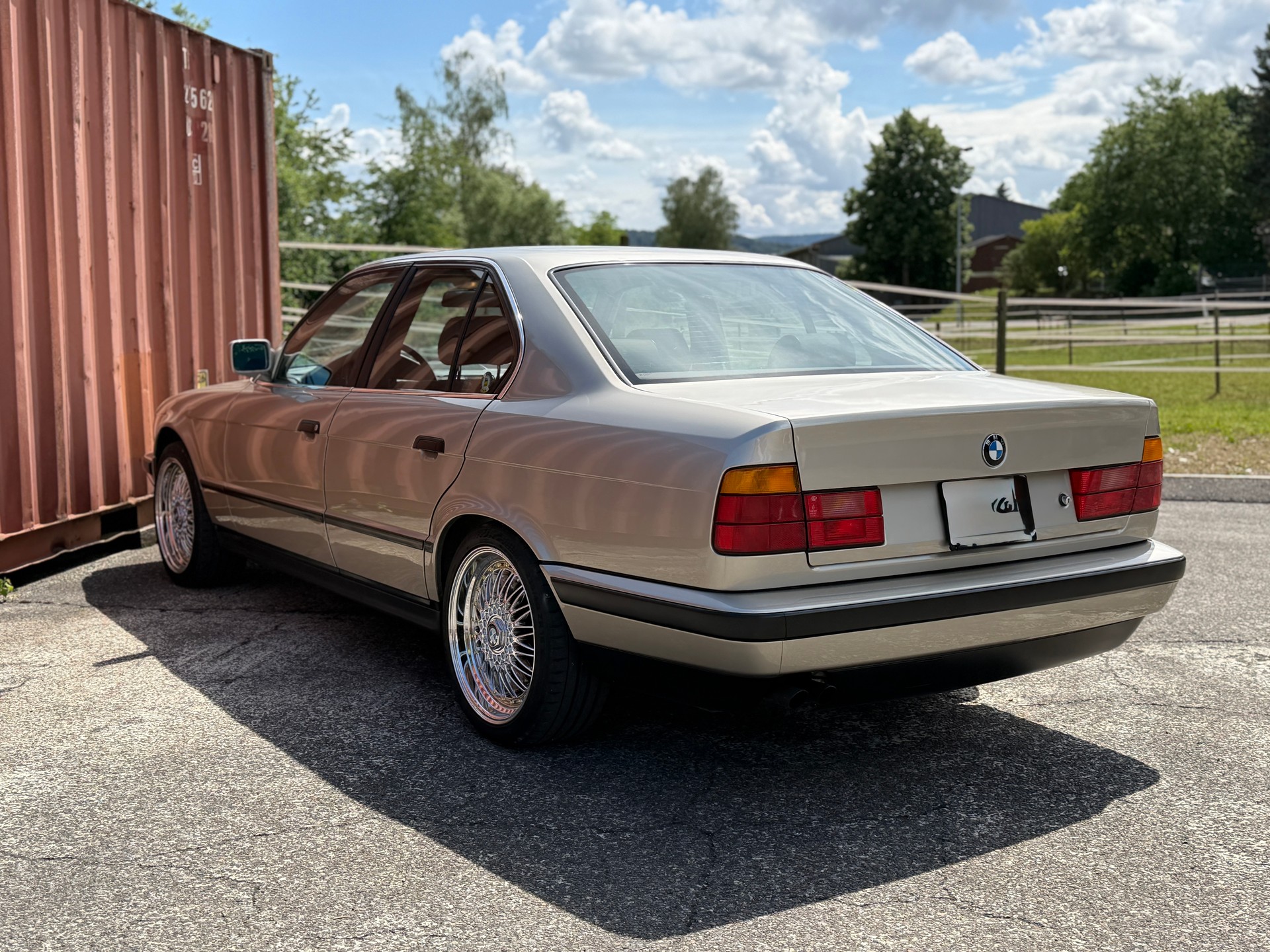 BMW 525i A-image-5