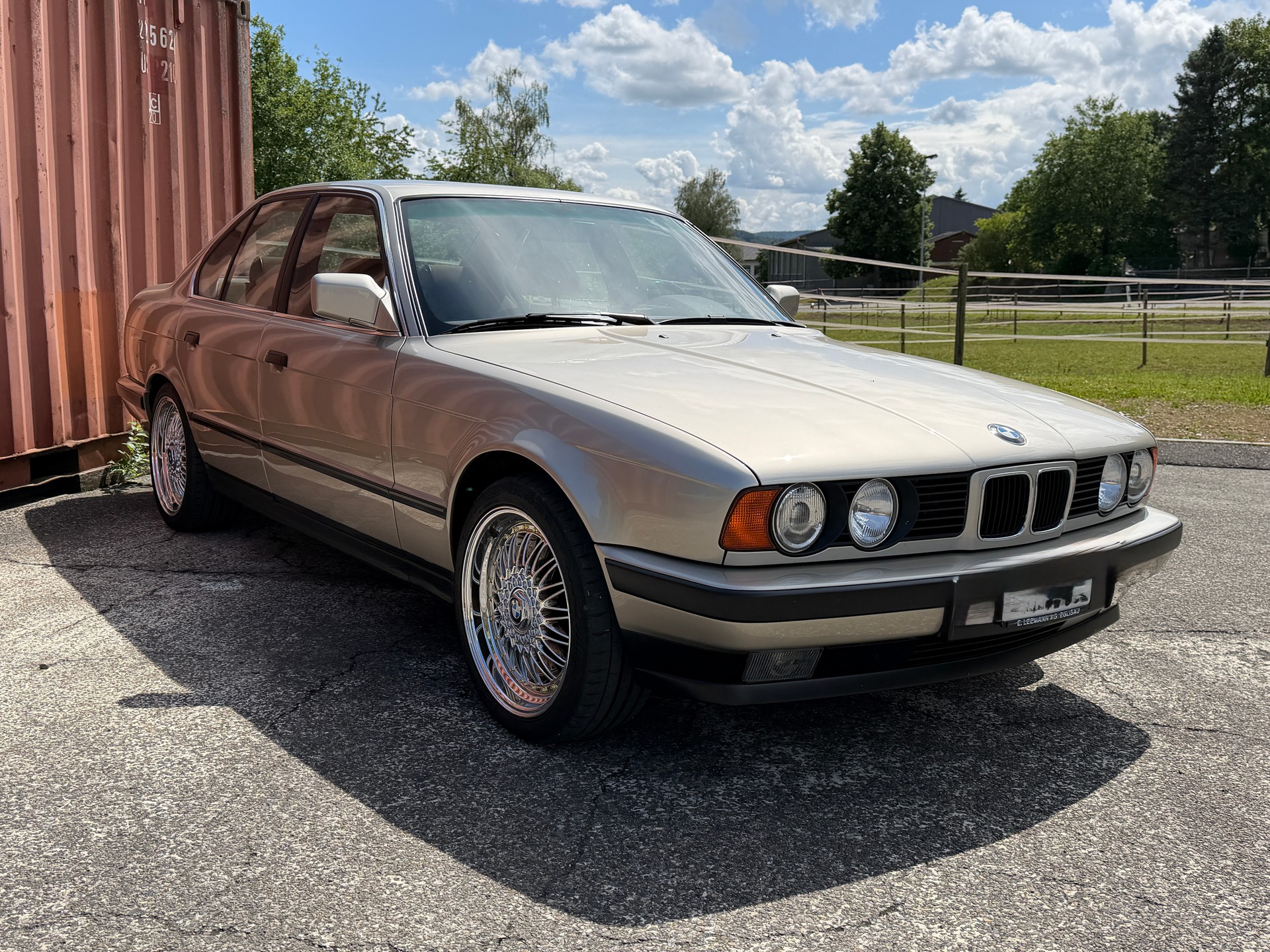 BMW 525i A-image-2