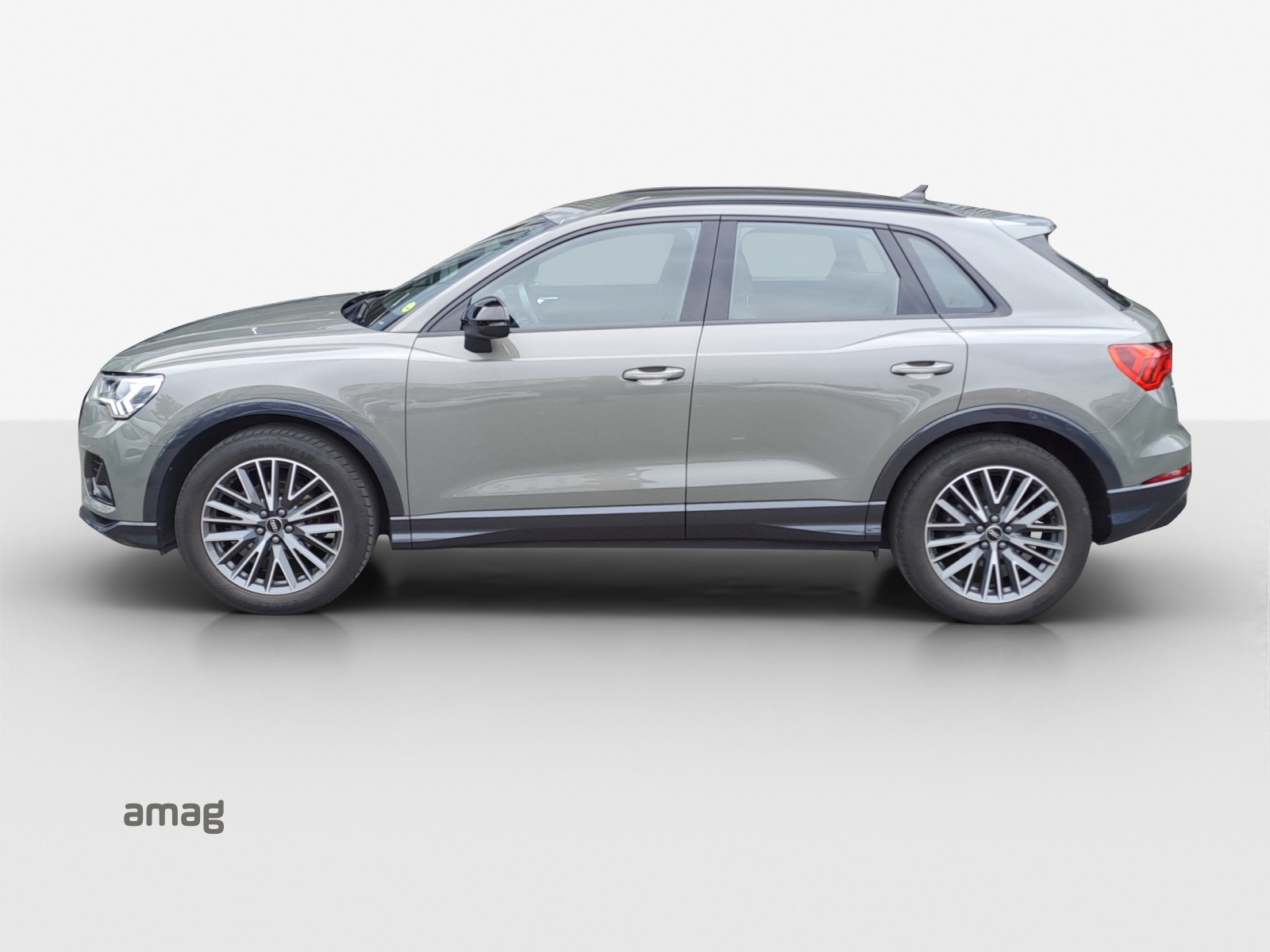 AUDI Q3 35 TDI advanced quattro S-tronic-image-1