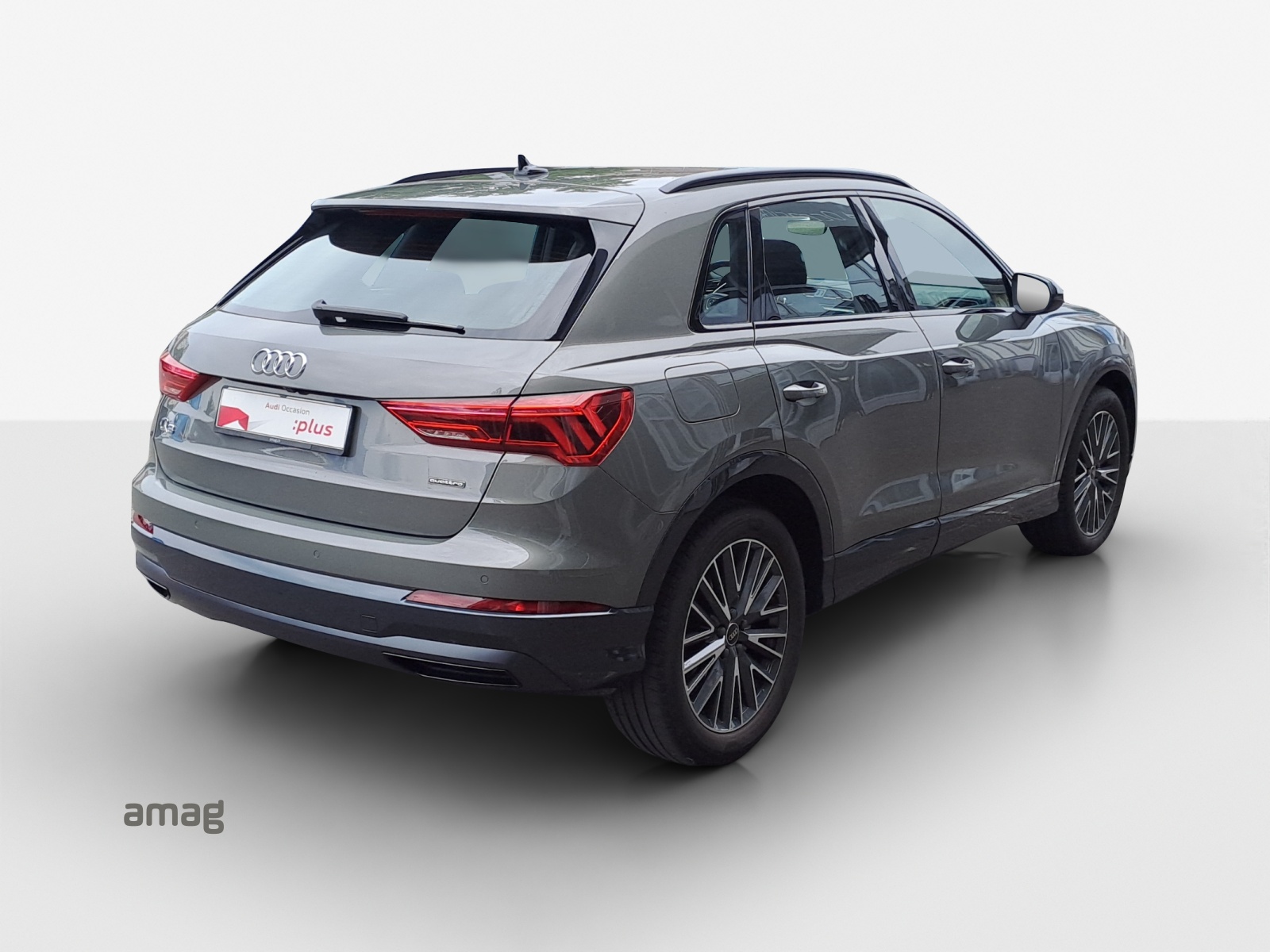 AUDI Q3 35 TDI advanced quattro S-tronic-image-4
