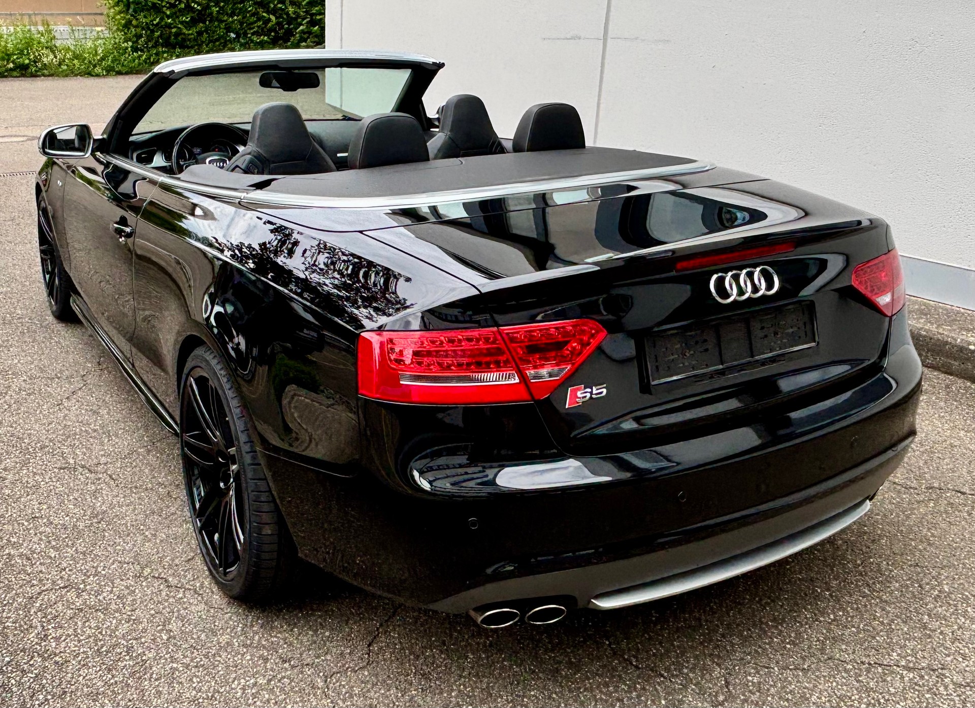 AUDI S5 Cabrio 3.0 TFSI quattro S-tronic-image-5