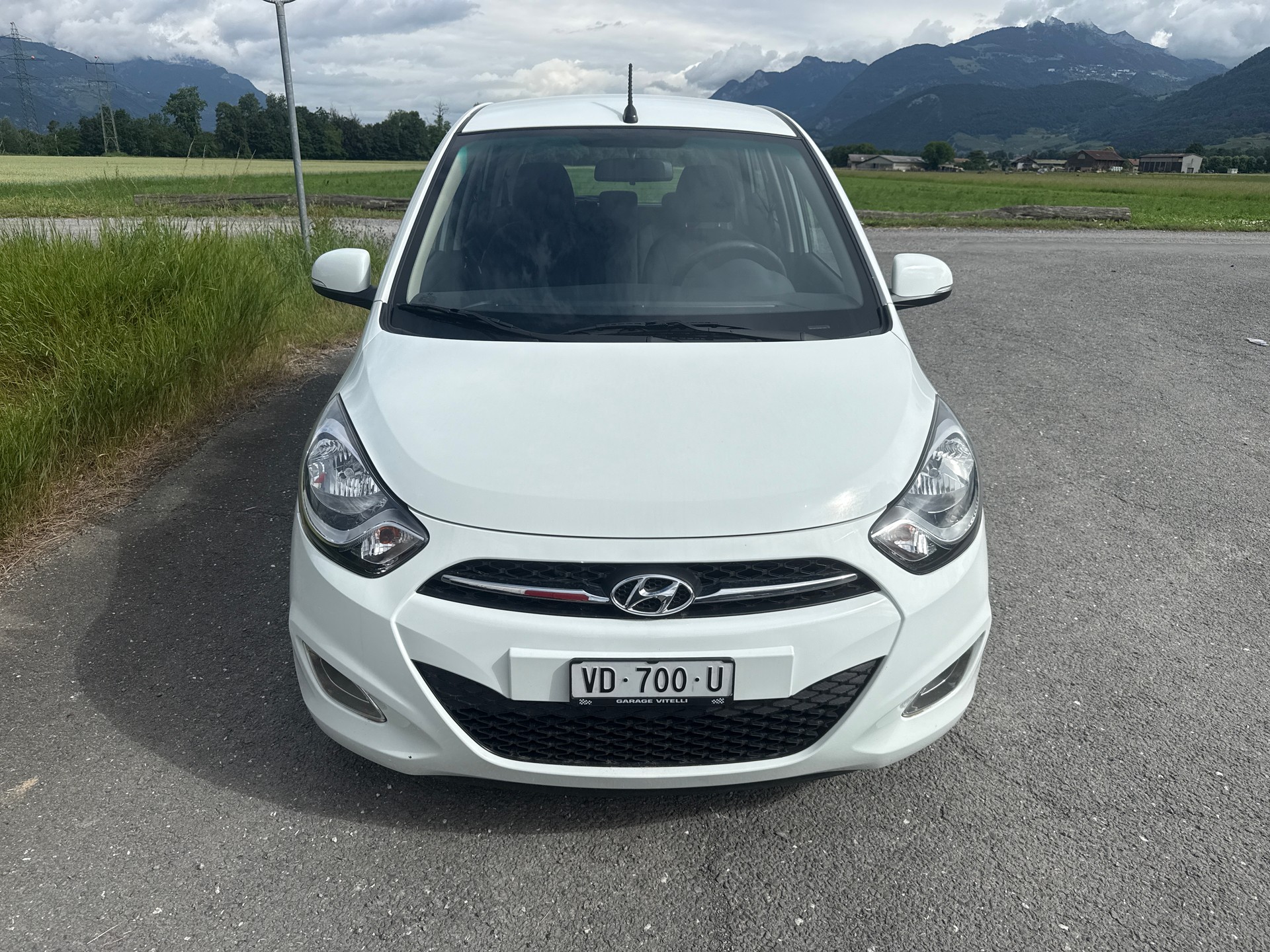 HYUNDAI i10 1.2 Style Automatic-image-6