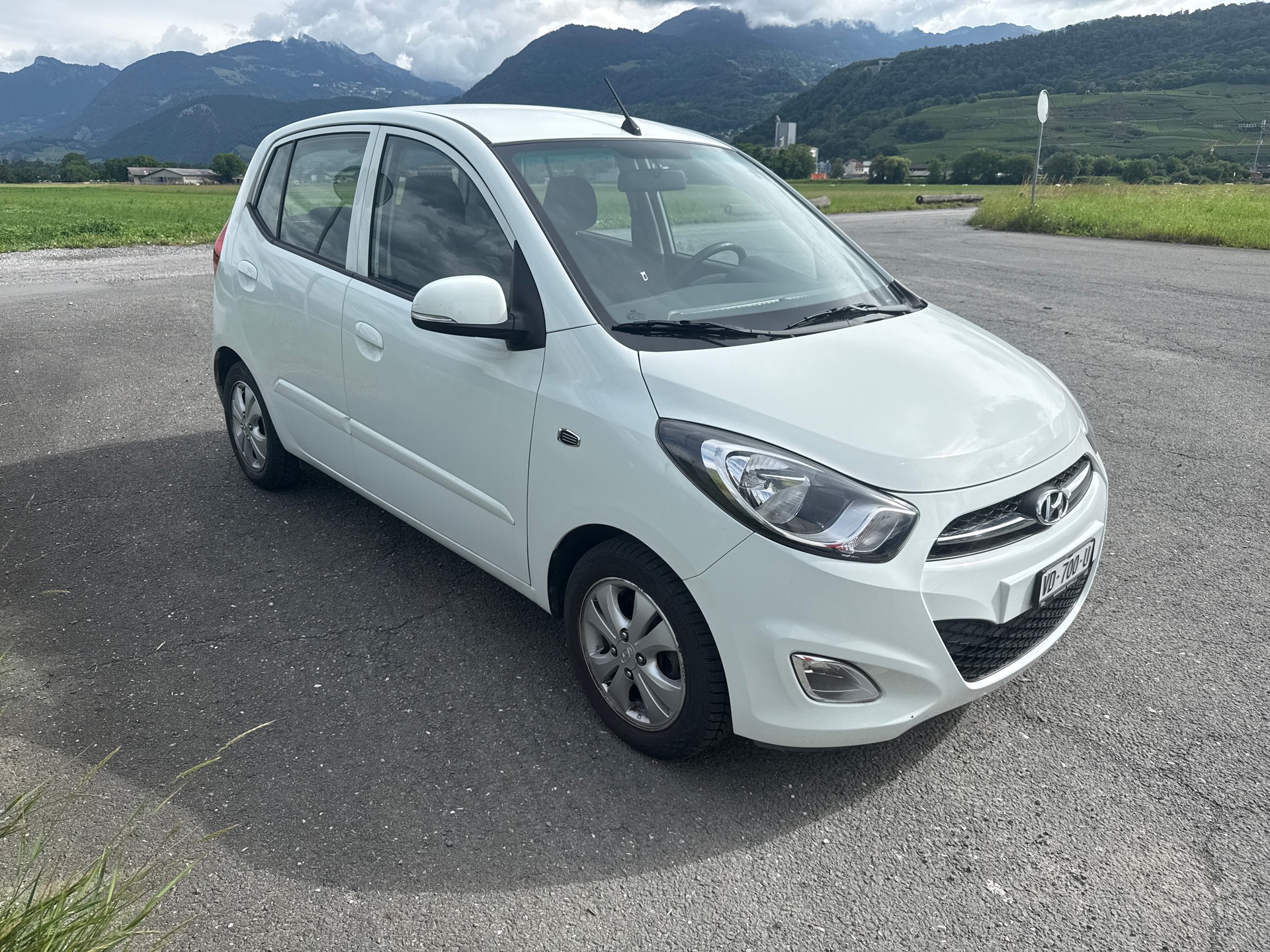HYUNDAI i10 1.2 Style Automatic-image-5