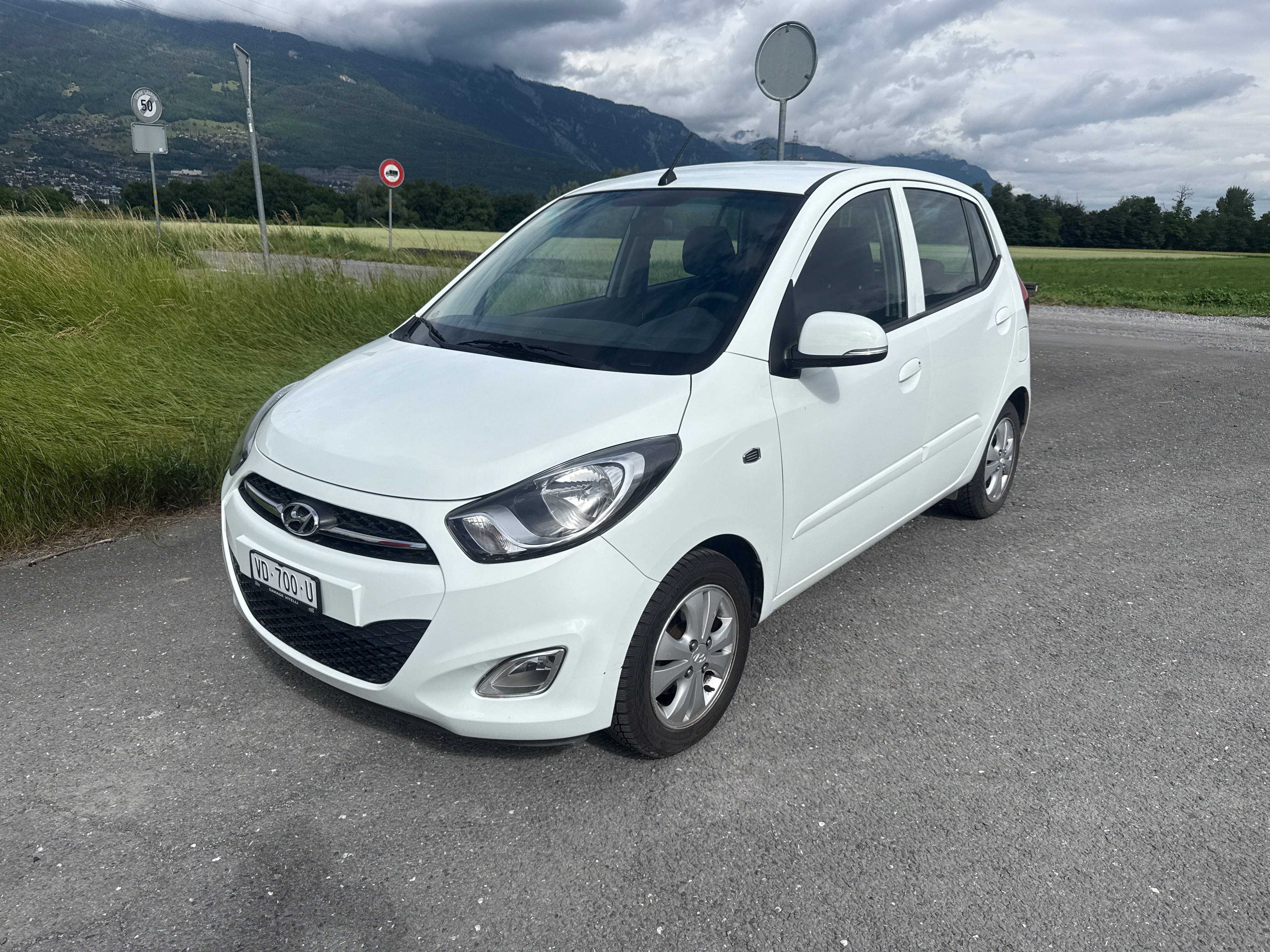 Car photo