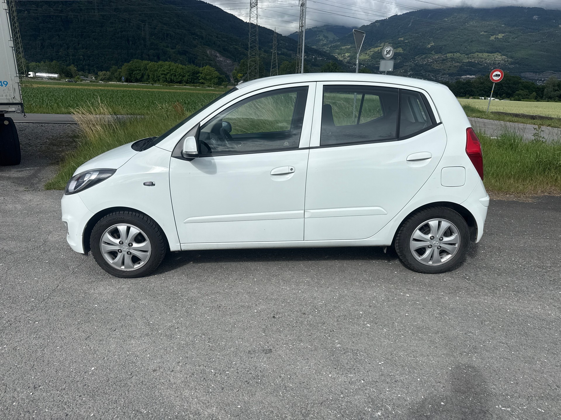 HYUNDAI i10 1.2 Style Automatic-image-1