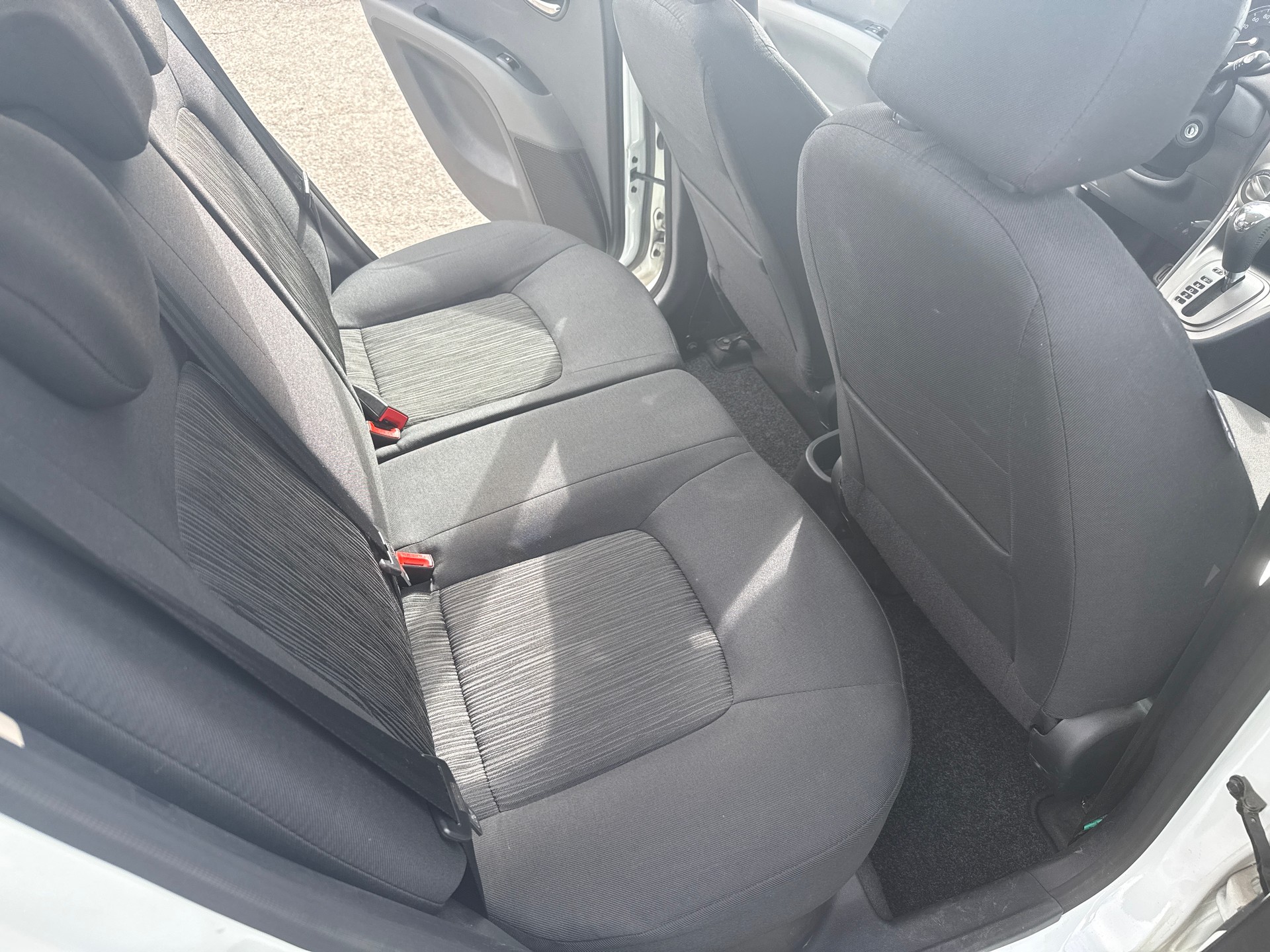 HYUNDAI i10 1.2 Style Automatic-image-11