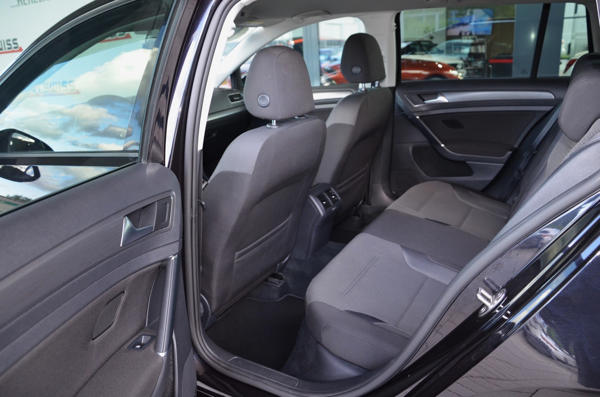 VW Golf Variant 2.0 TDI Comfortline 4Motion DSG*Frisch ab MFK,1 Jahr oder 20'000km Garantie*-image-9