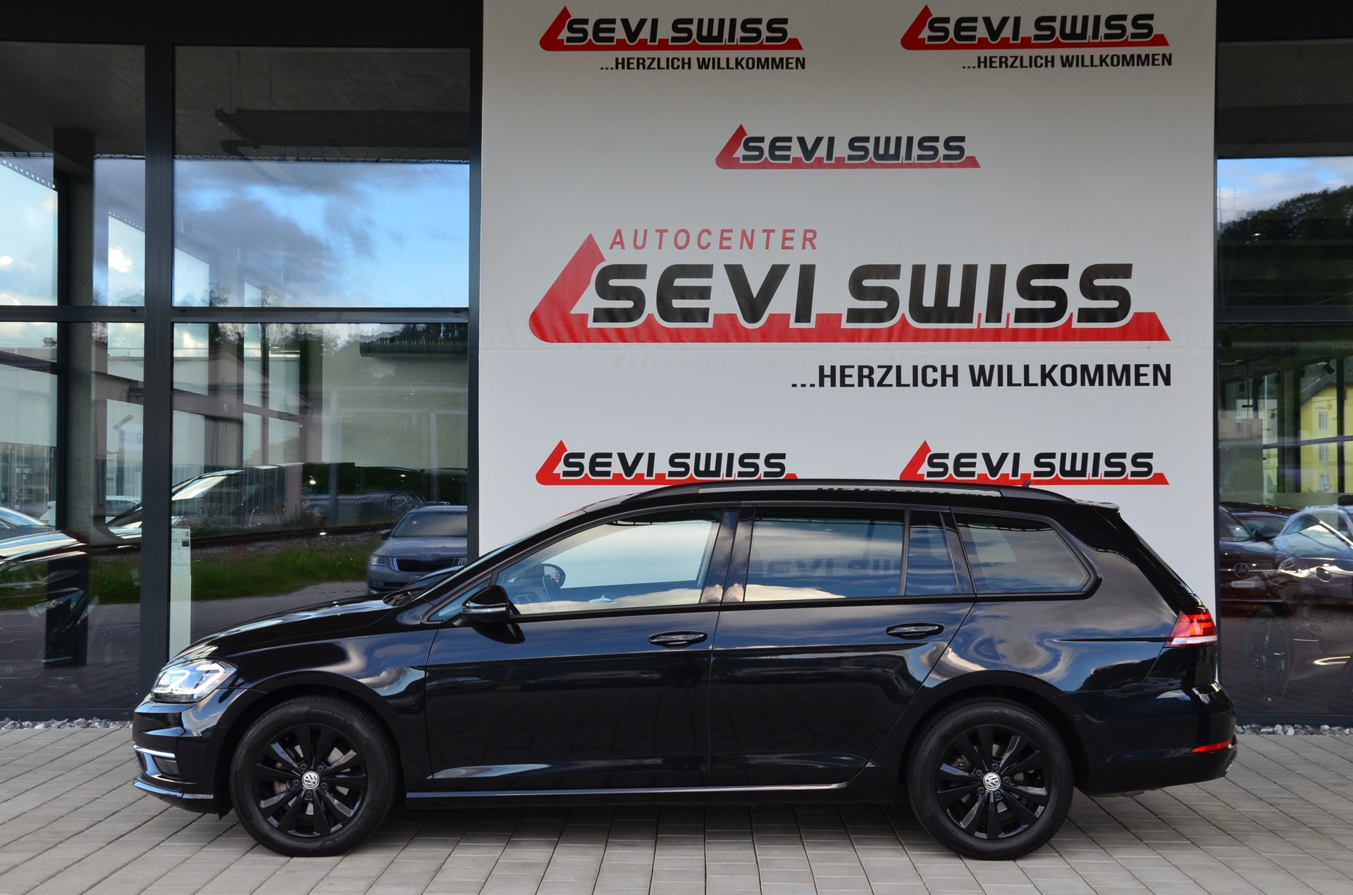 VW Golf Variant 2.0 TDI Comfortline 4Motion DSG*Frisch ab MFK,1 Jahr oder 20'000km Garantie*-image-5