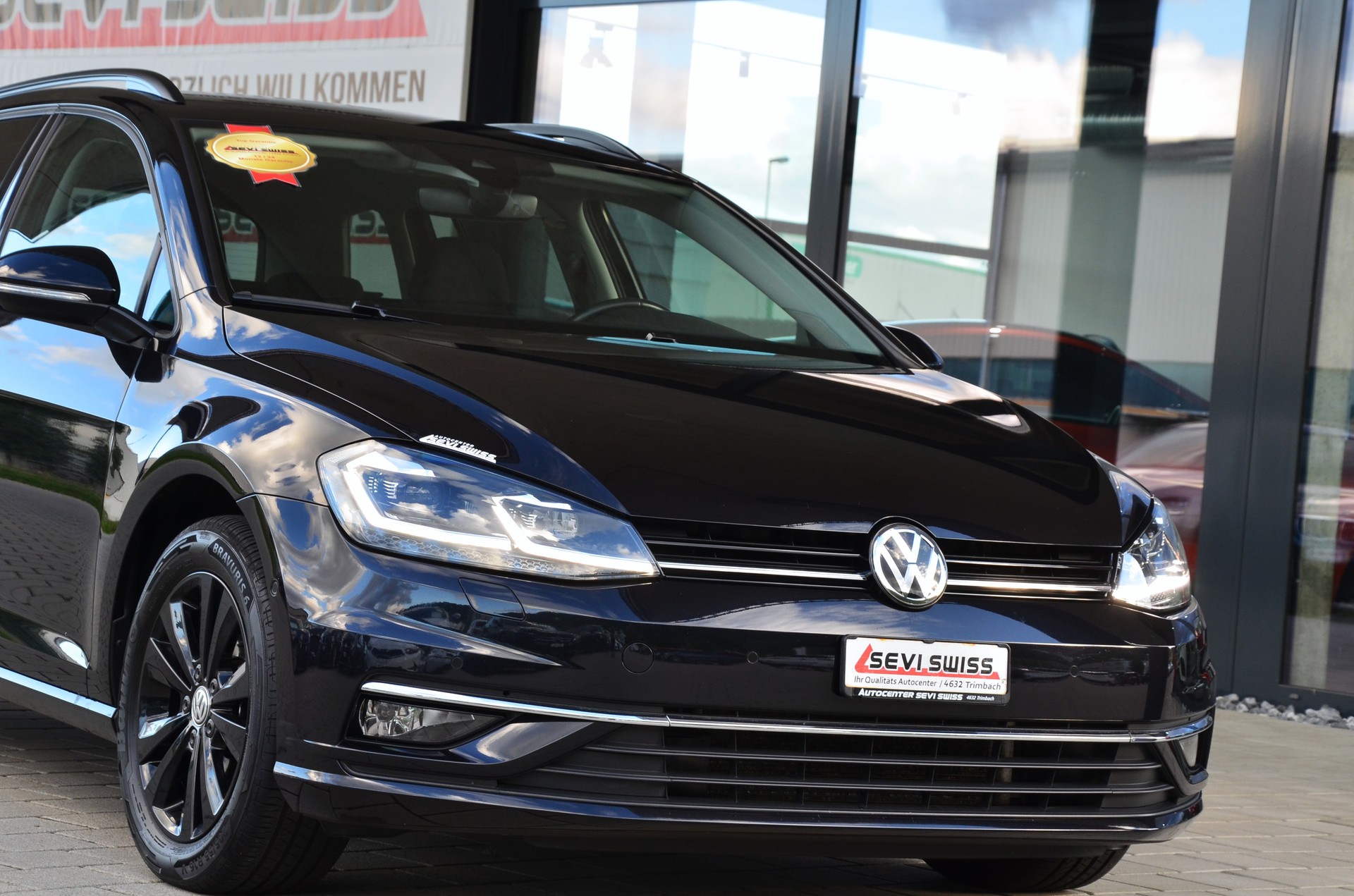VW Golf Variant 2.0 TDI Comfortline 4Motion DSG*Frisch ab MFK,1 Jahr oder 20'000km Garantie*-image-1
