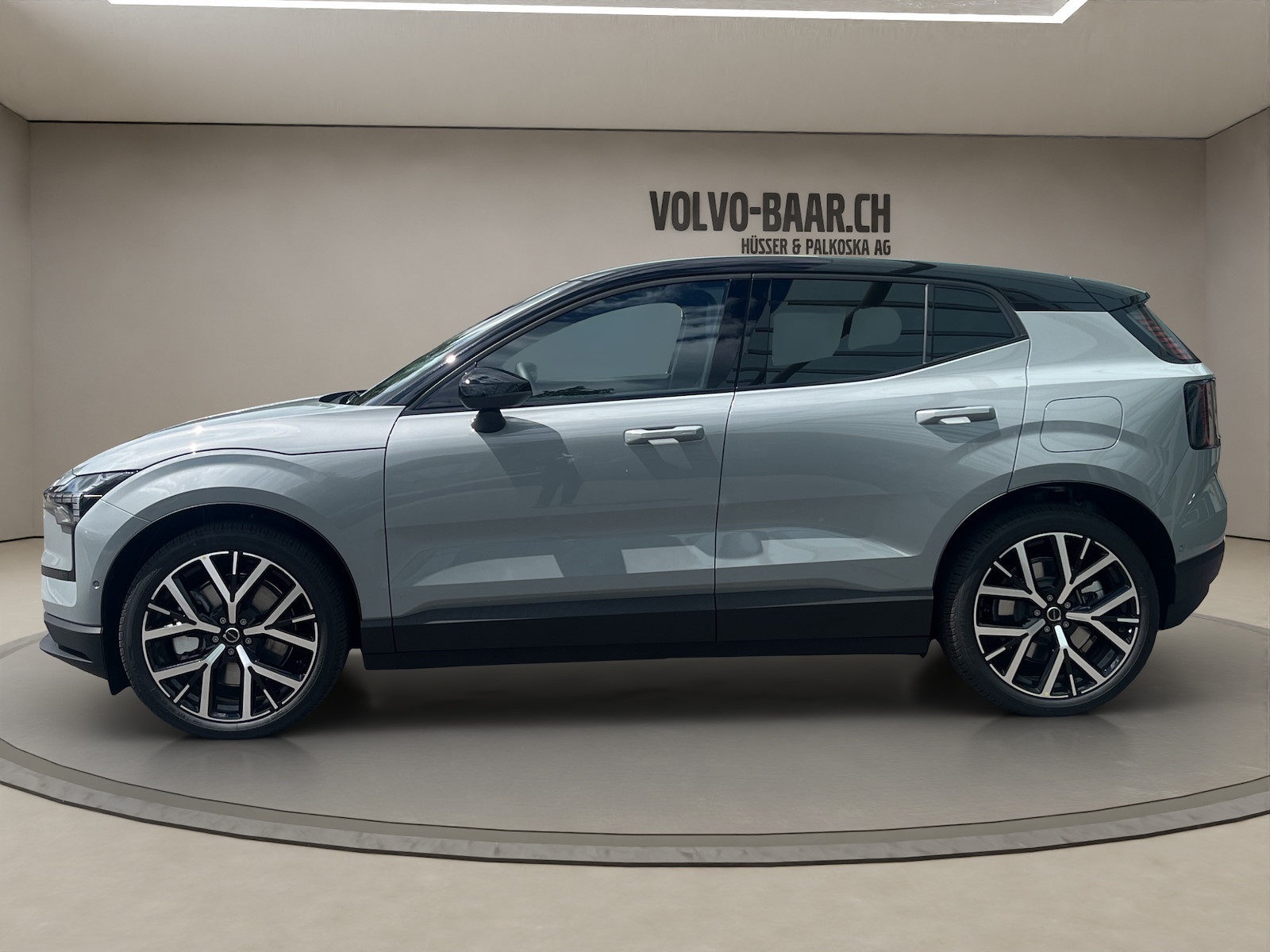 VOLVO EX 30 E60 Twin Ultra Performance AWD-image-1