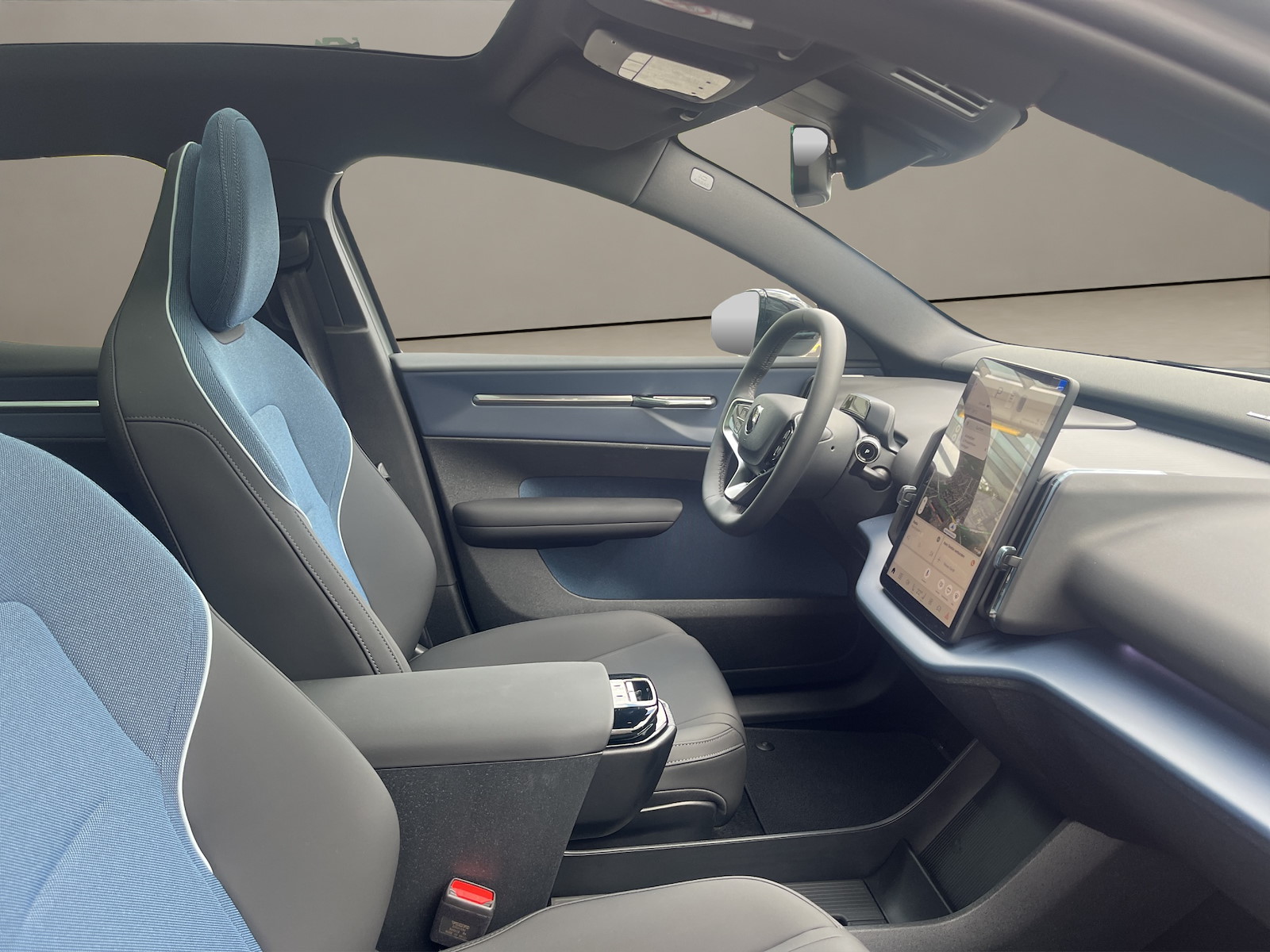 VOLVO EX 30 E60 Twin Ultra Performance AWD-image-10