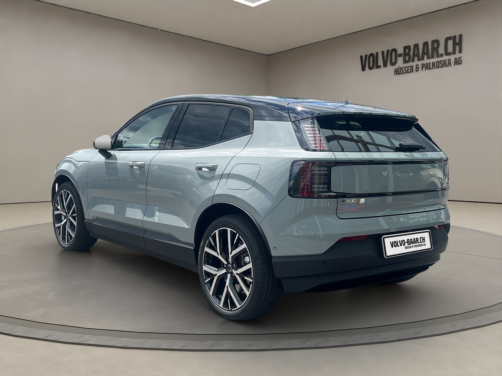 VOLVO EX 30 E60 Twin Ultra Performance AWD-image-2