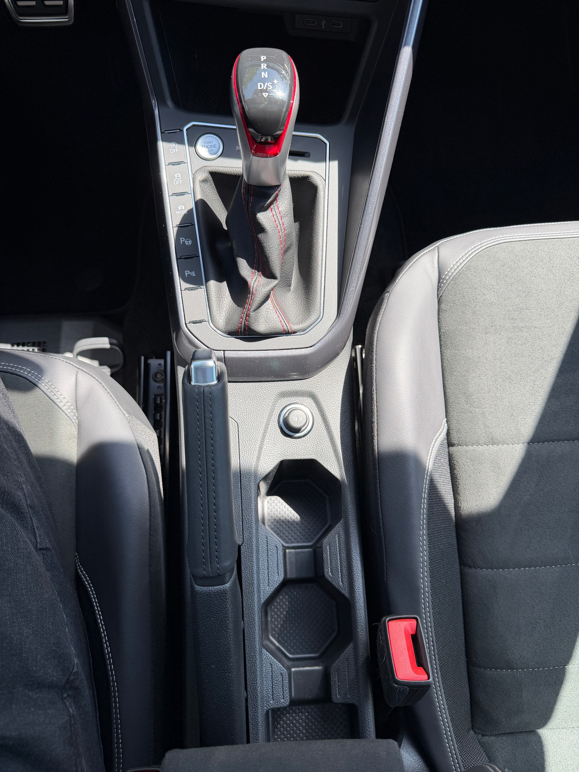 VW Polo 2.0 TSI GTI DSG-image-16
