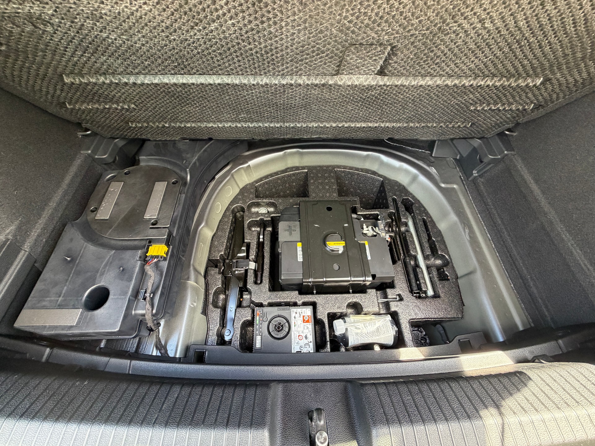 VW Polo 2.0 TSI GTI DSG-image-21