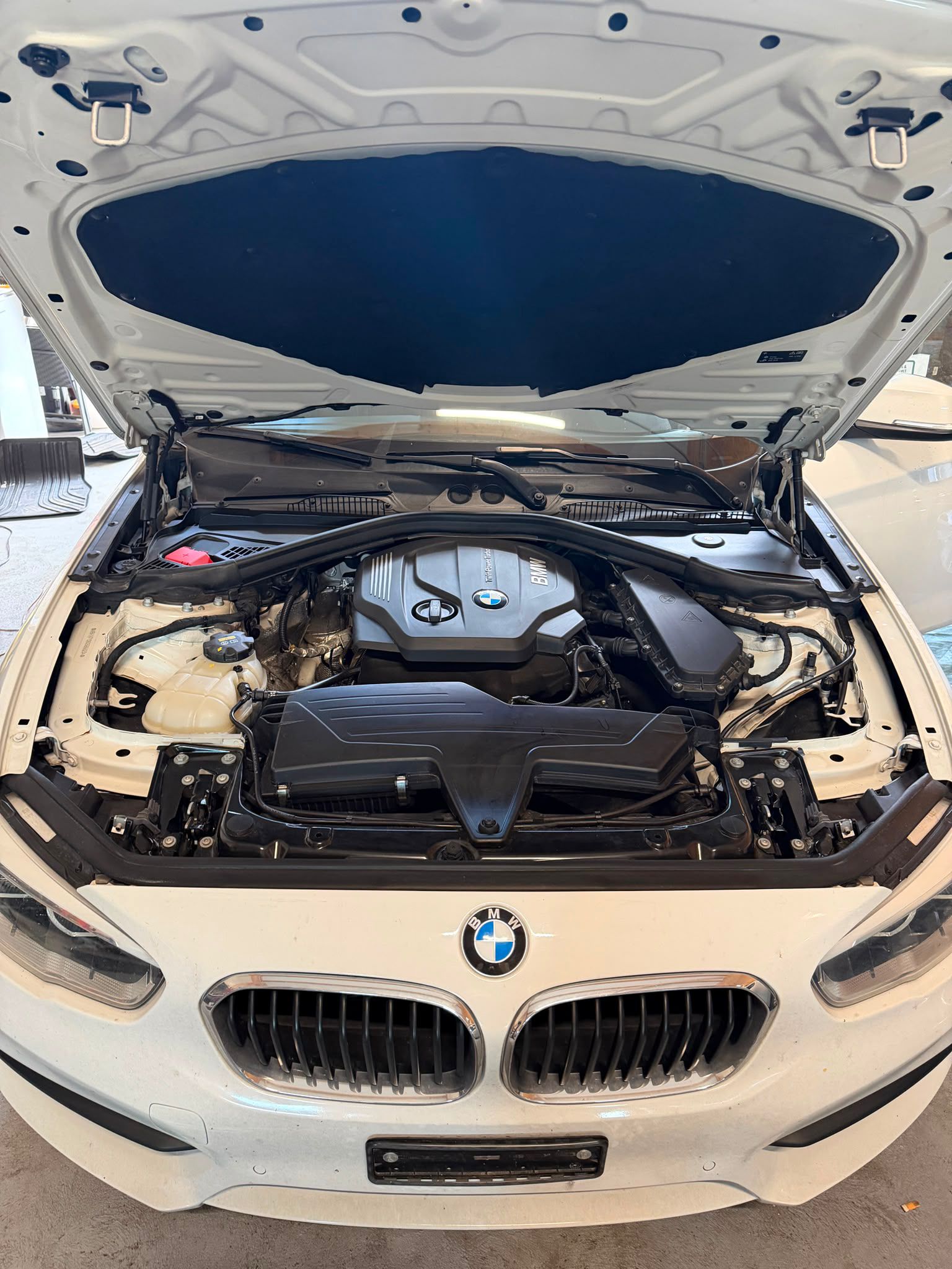 BMW 116d Sport Line Steptronic-image-9
