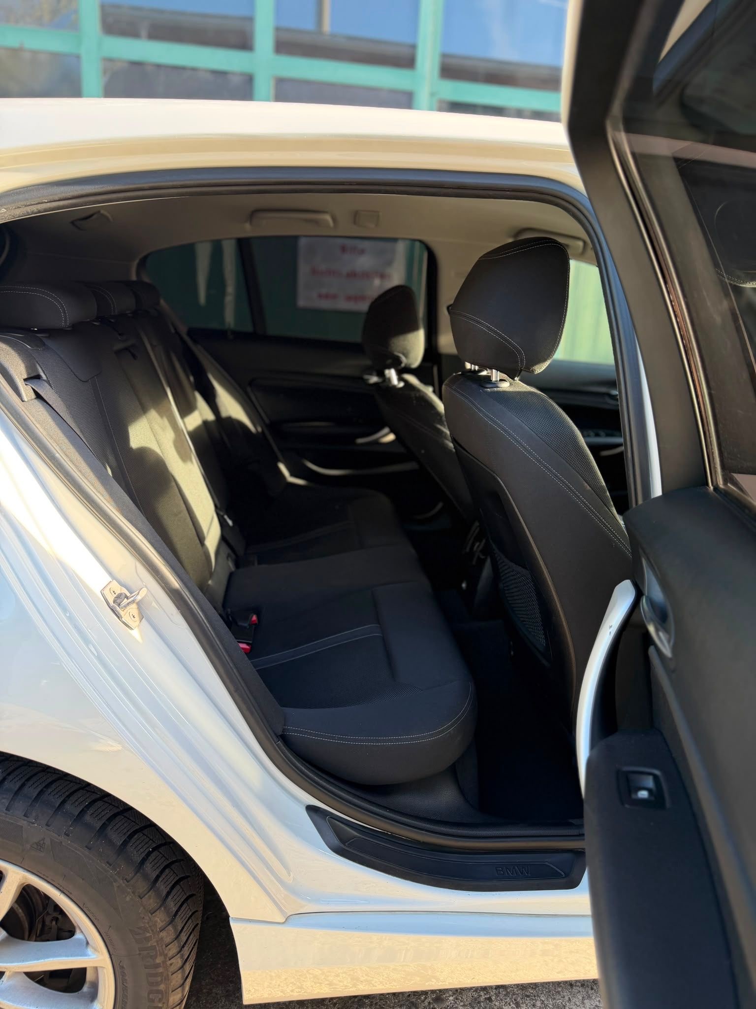 BMW 116d Sport Line Steptronic-image-7