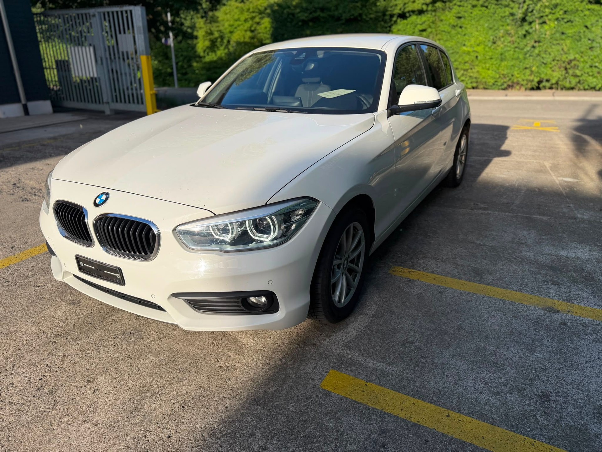 BMW 116d Sport Line Steptronic-image-0