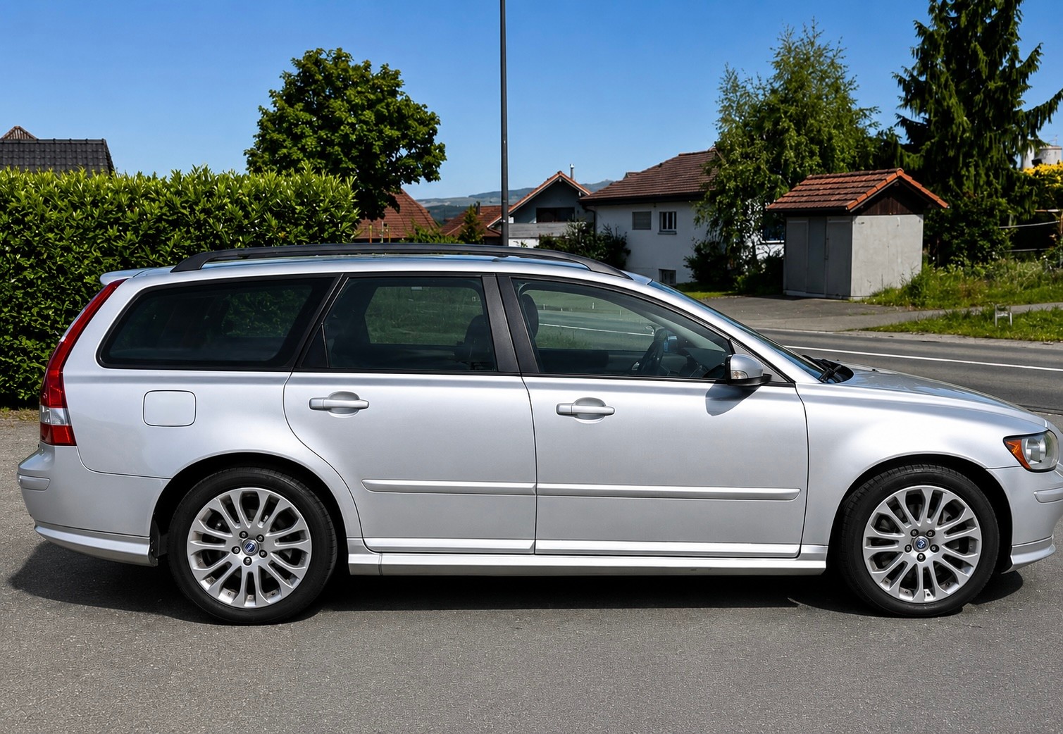 VOLVO V50 T5 Summum-image-1