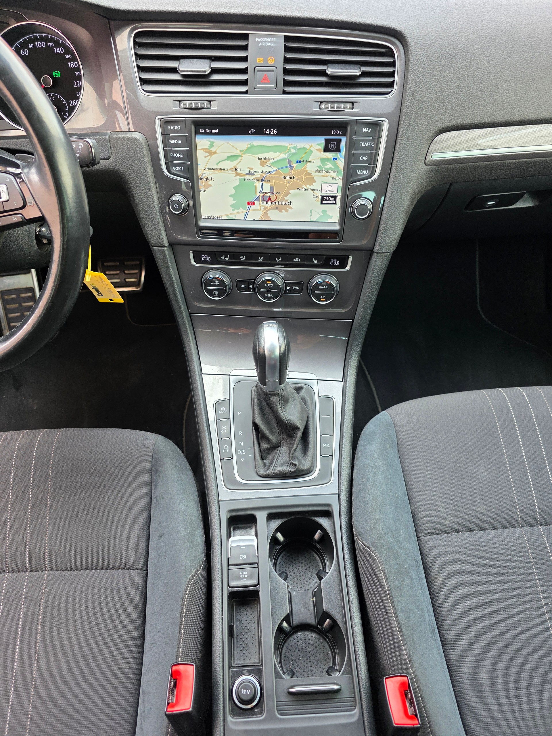 VW Golf 2.0 TDI Alltrack 4Motion-image-12