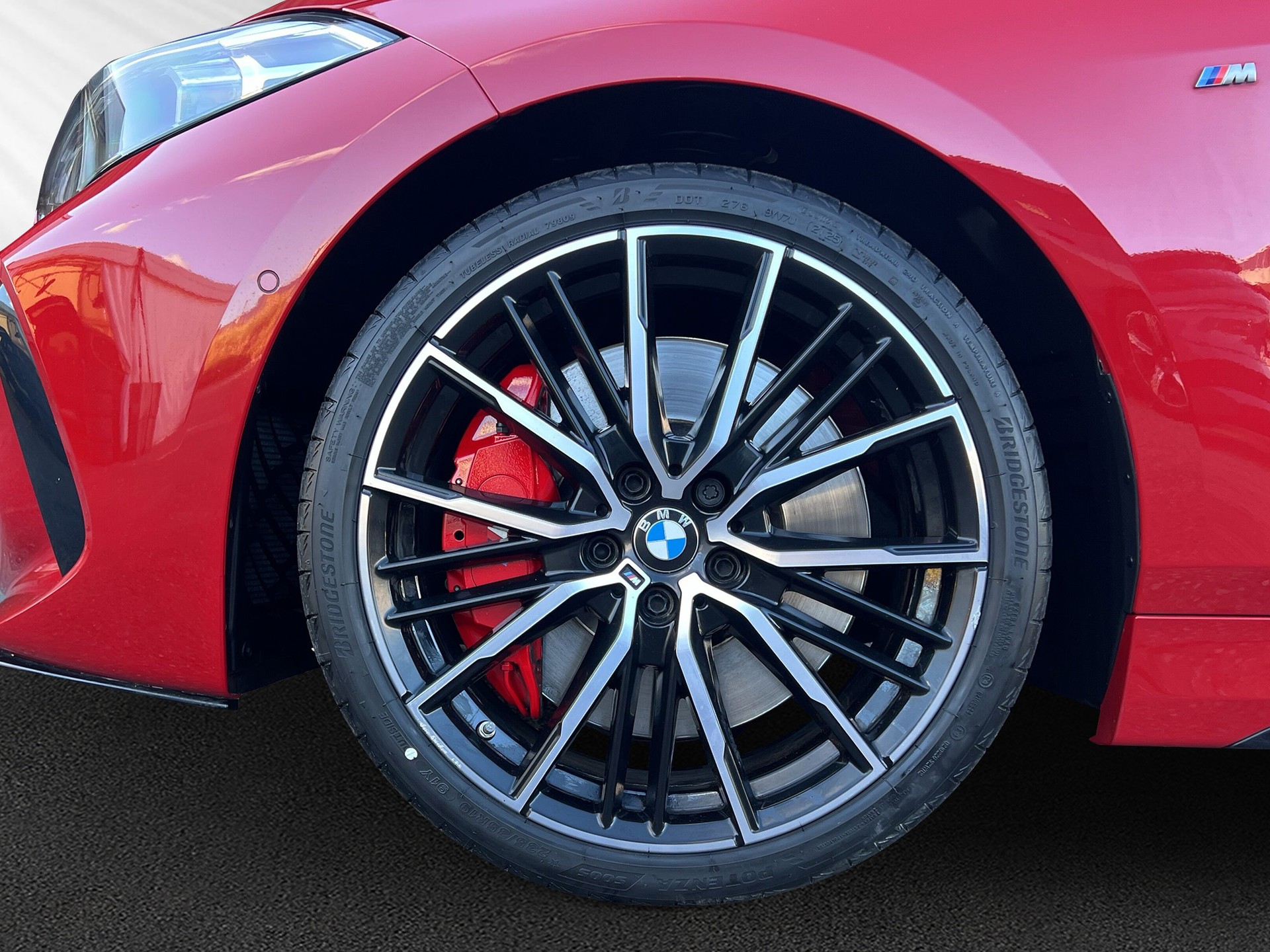 BMW M135i xDrive Steptronic-image-9