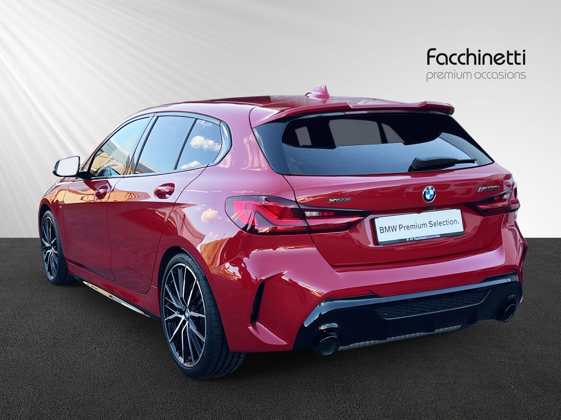 BMW M135i xDrive Steptronic-image-3